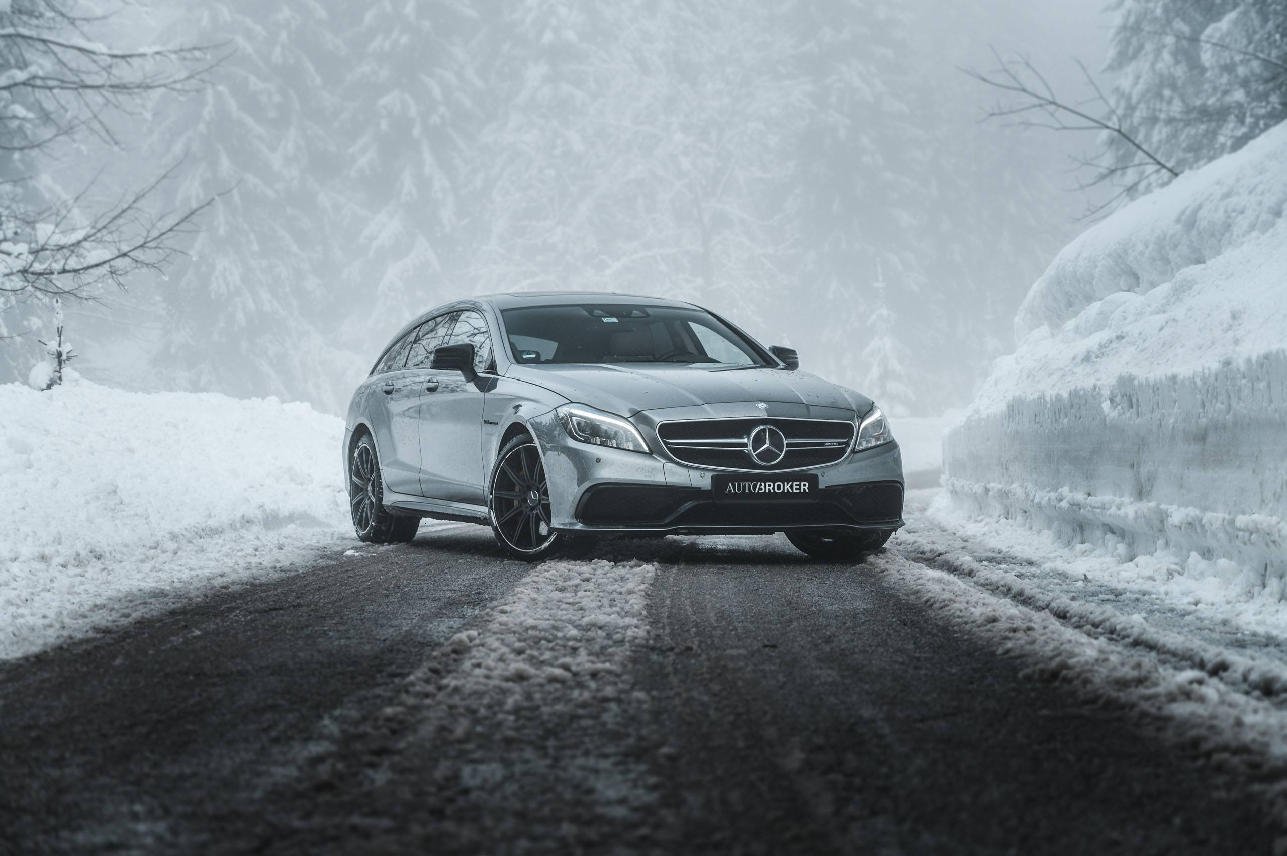 Mercedes-Benz-CLS63AMGSB-21
