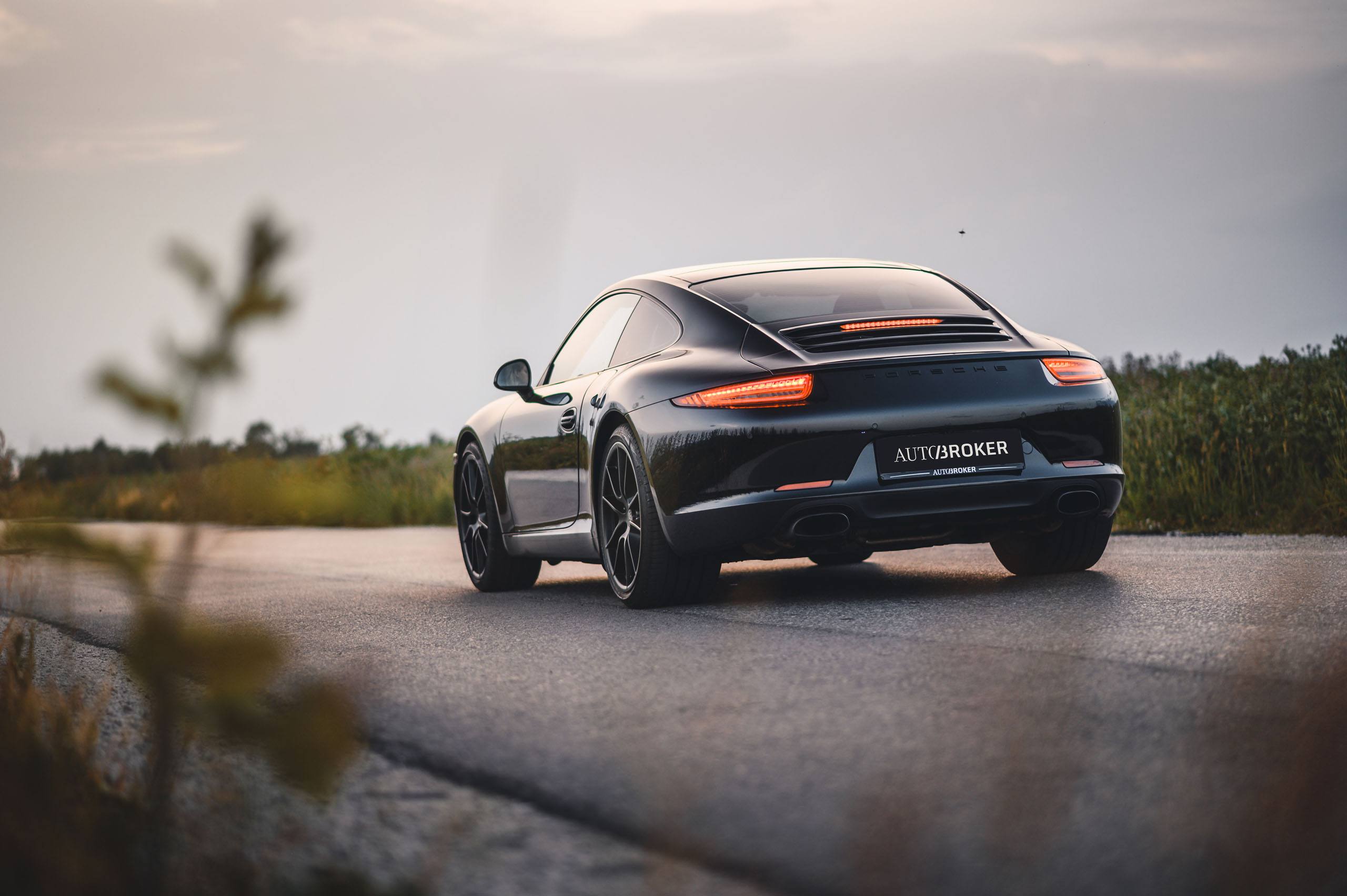Porsche-911-Carrera-4
