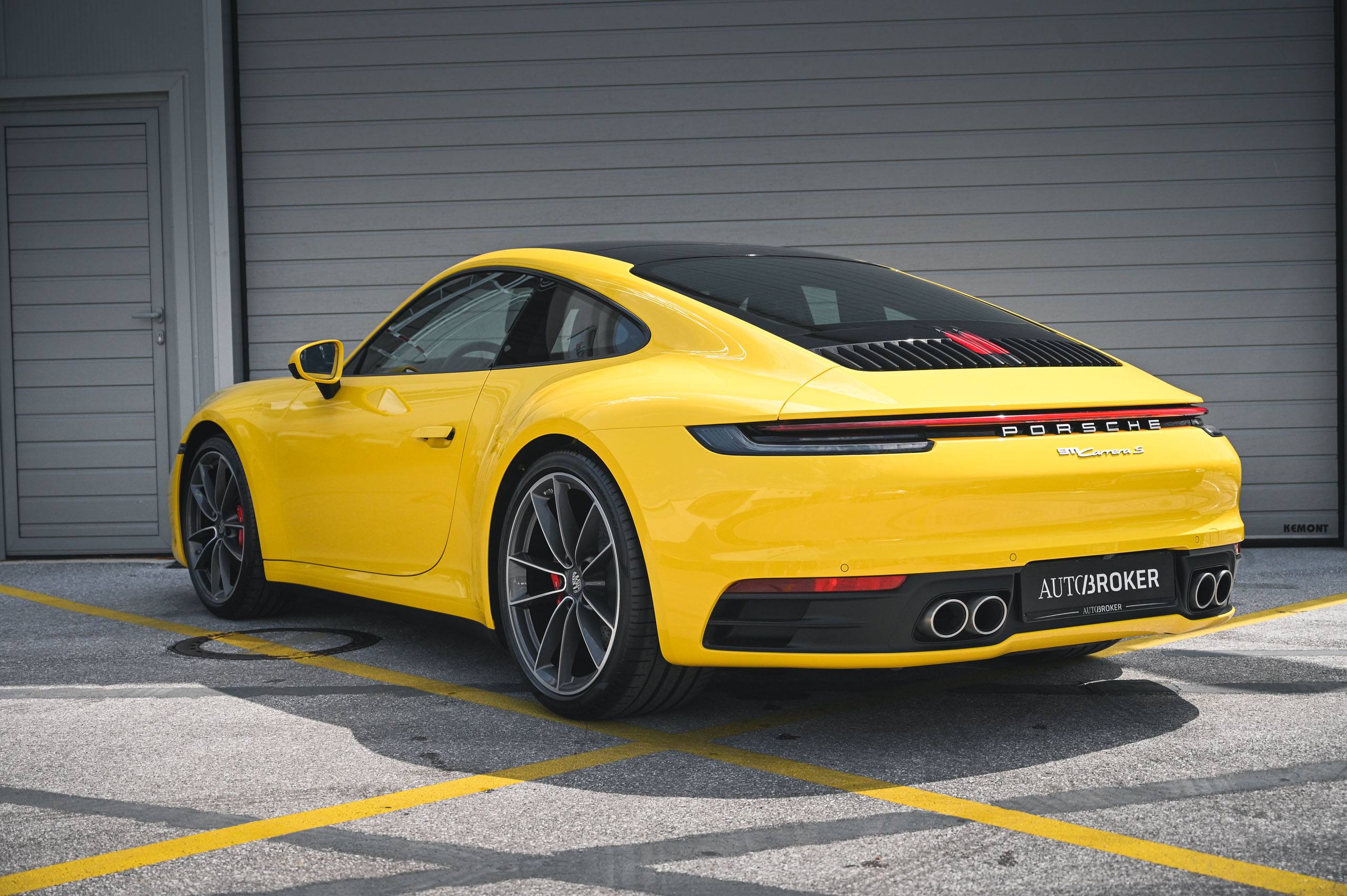 Porsche 991 S-Yellow-6