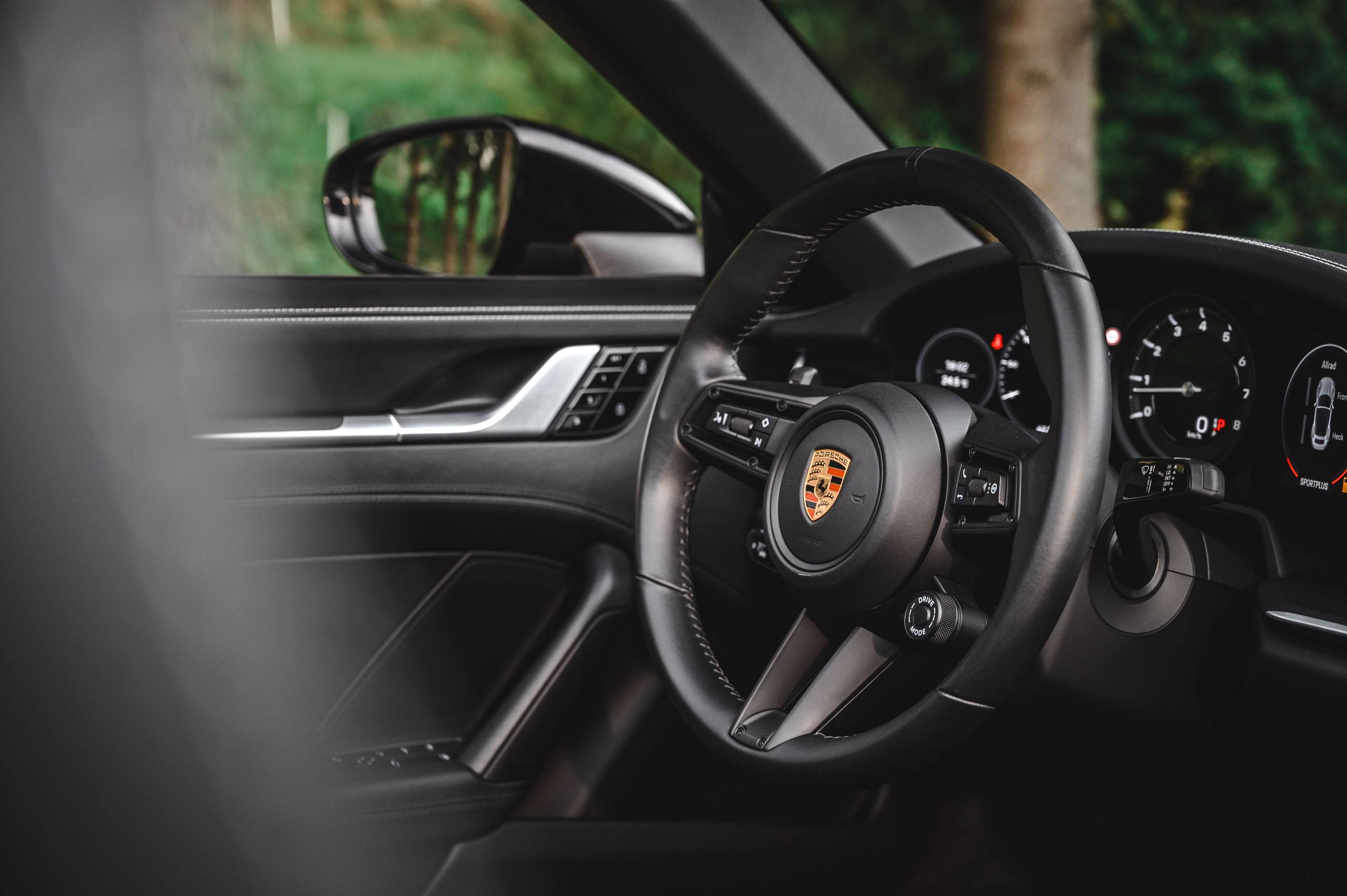Porsche 992 4S Cabrio-11