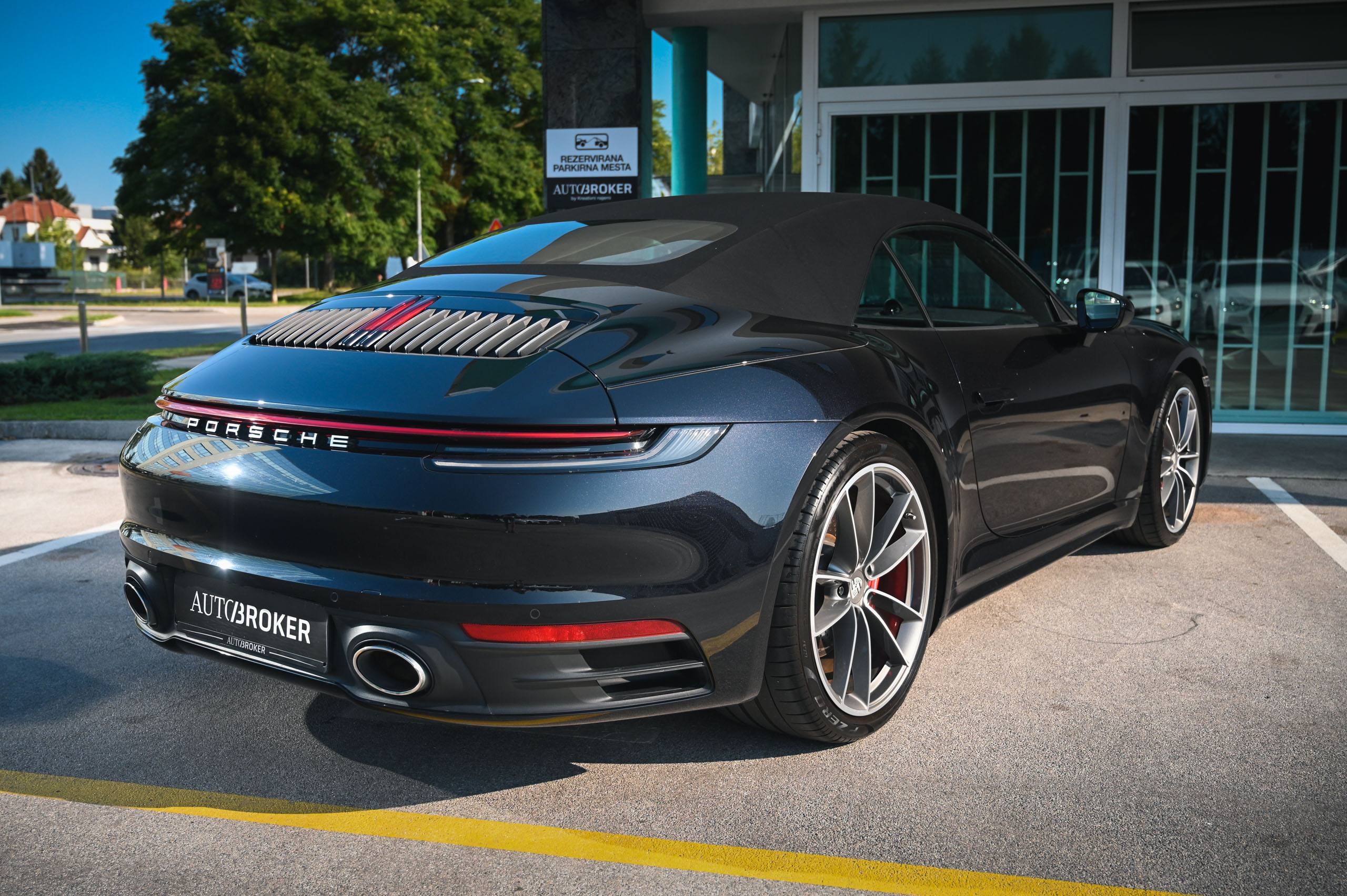 Porsche 992 4S Cabriolet-4