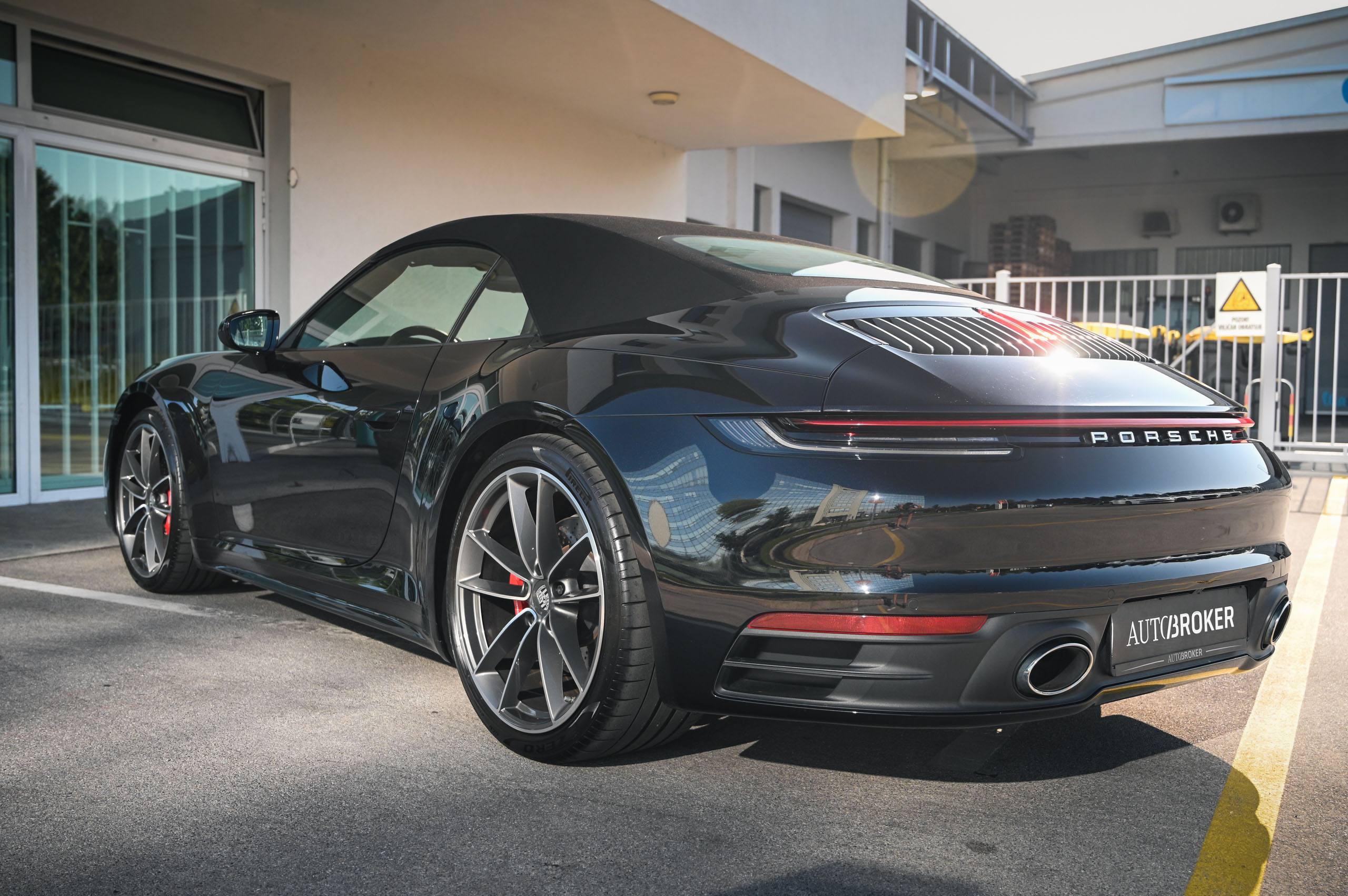 Porsche 992 4S Cabriolet-6