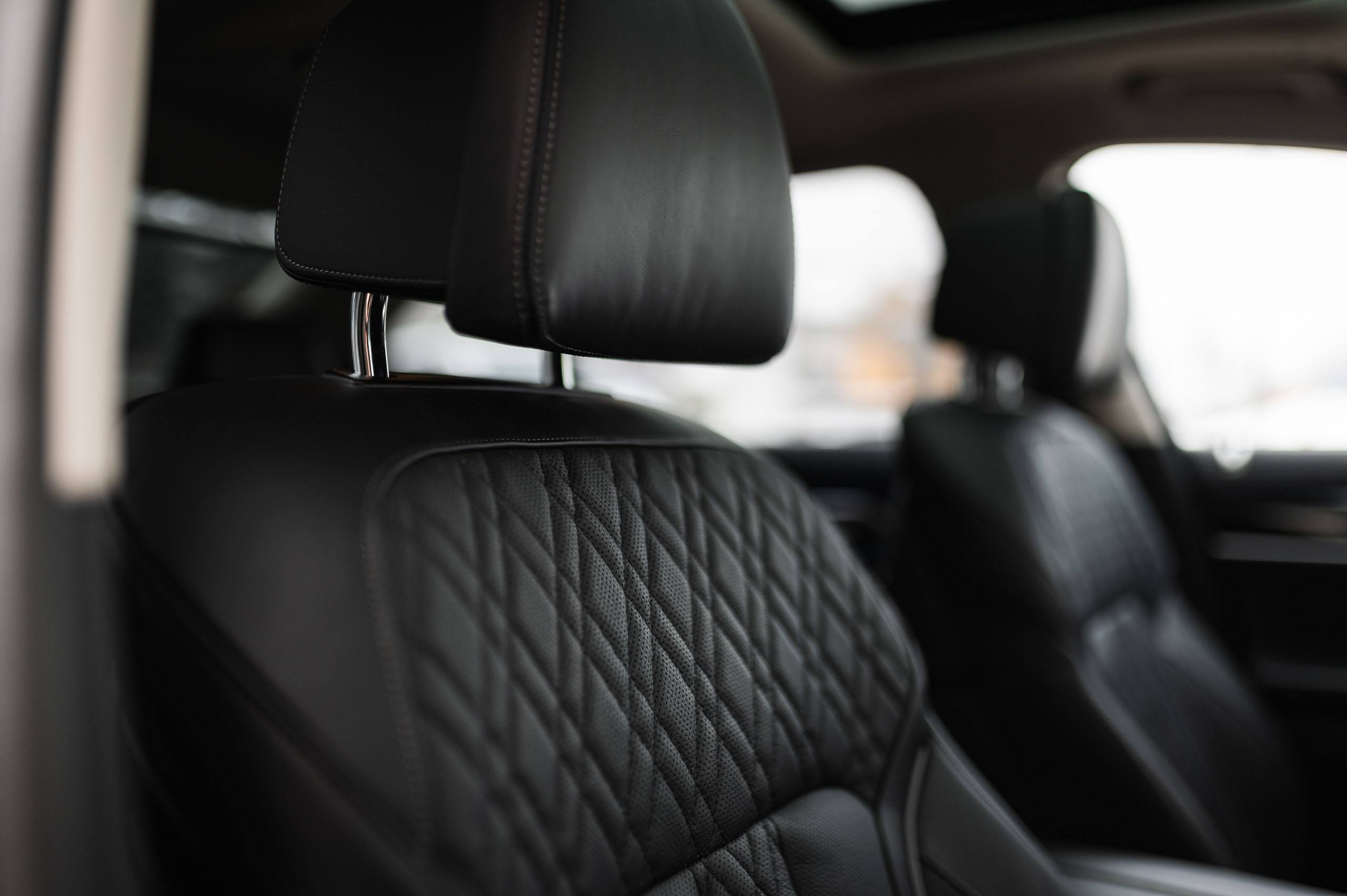 BMW-750i-23
