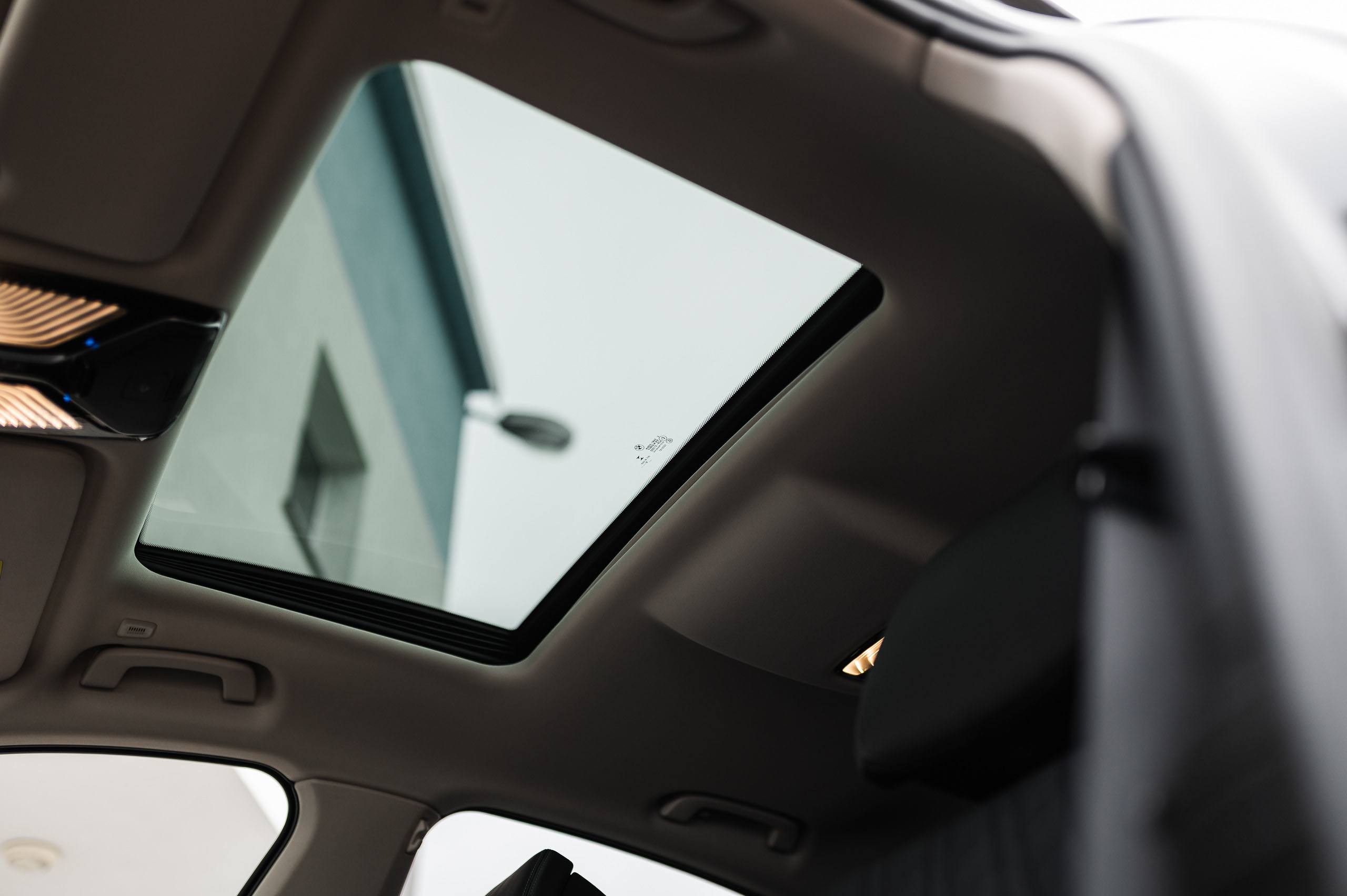 BMW-750i-34