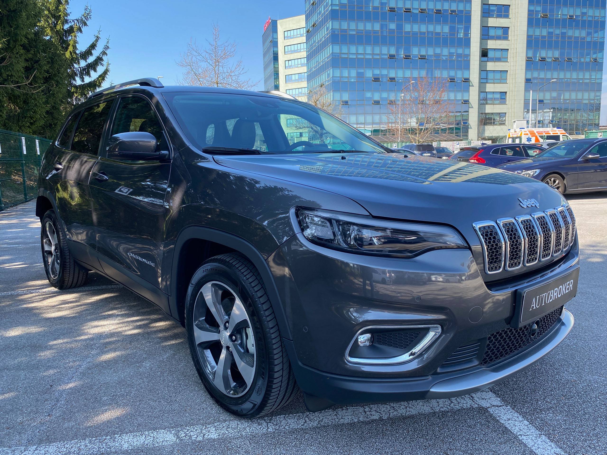 Jeep-Cherokee-3