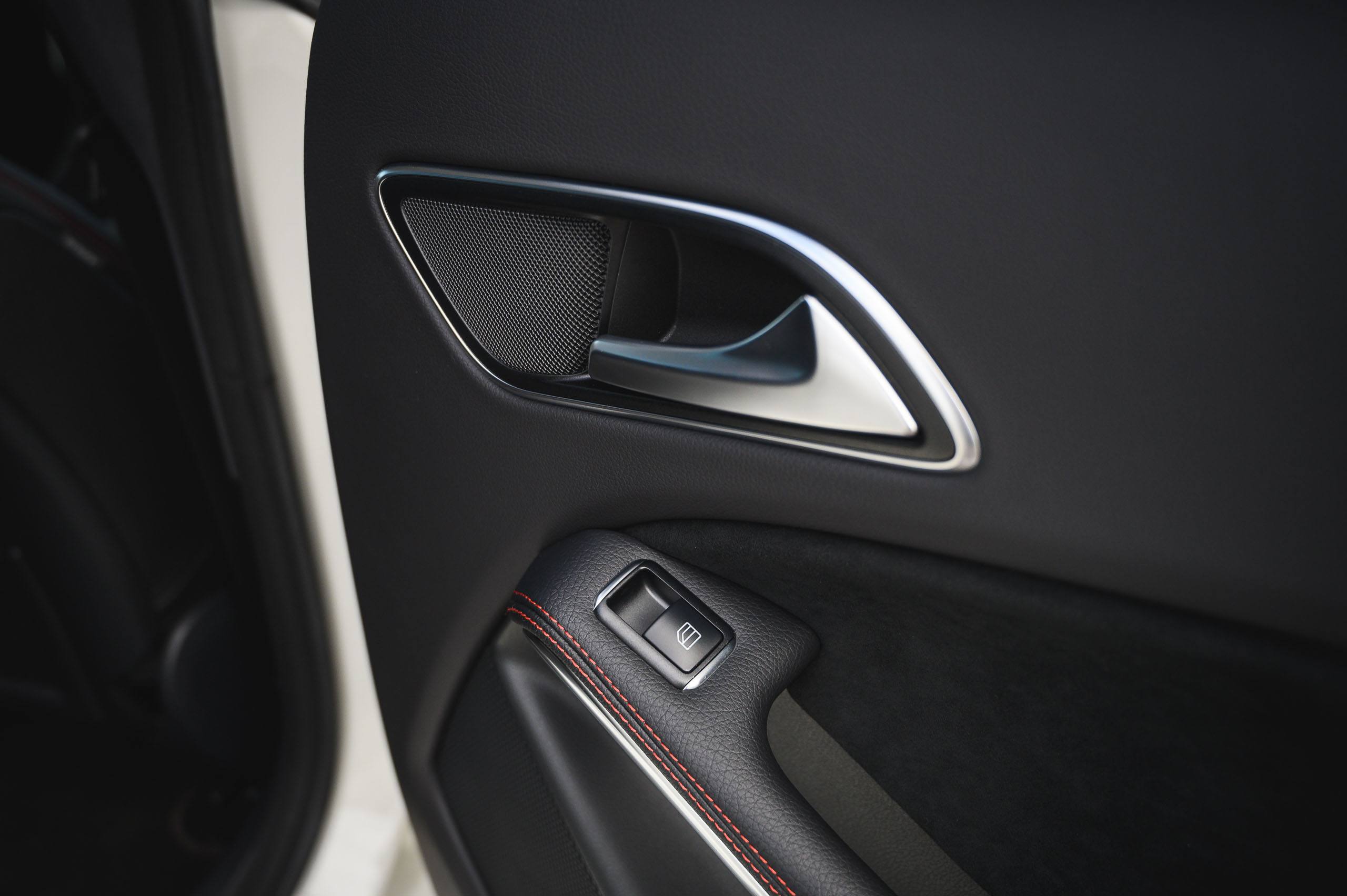 Mercedes-Benz-CLA220d-White-26