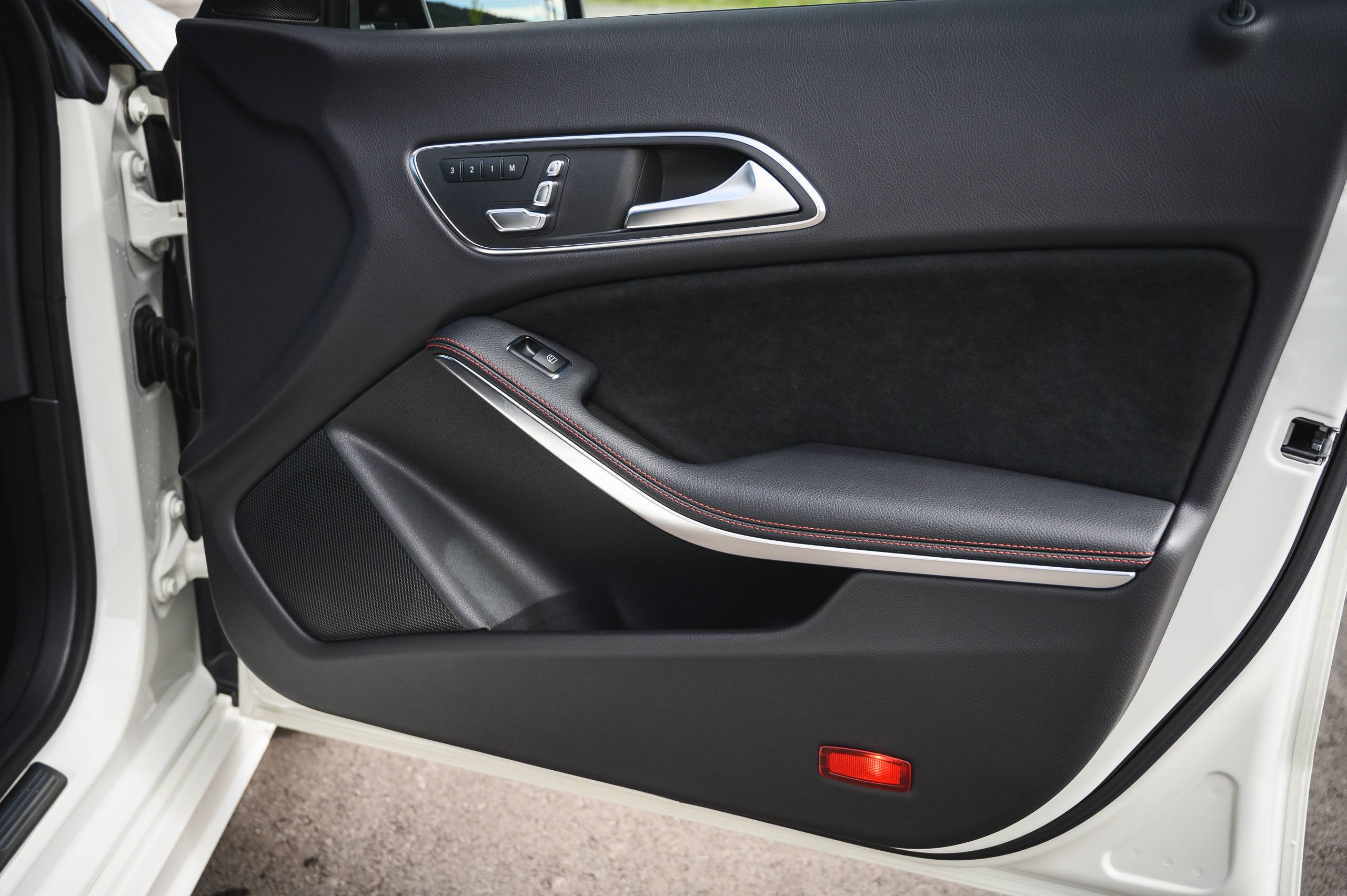 Mercedes-Benz-CLA220d-White-30