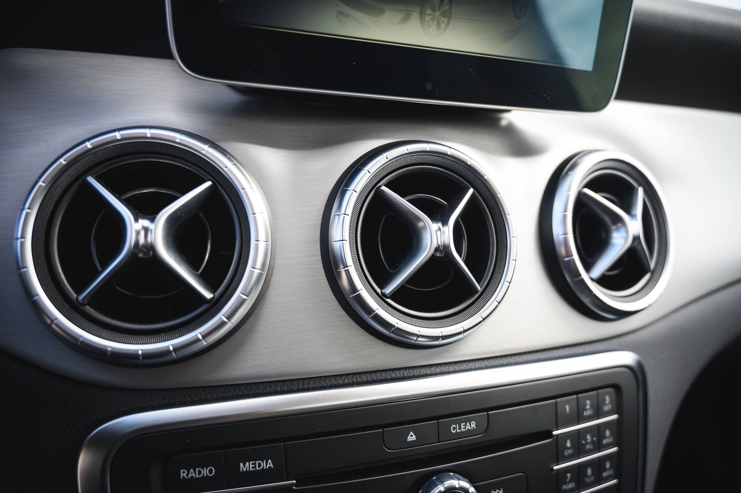 Mercedes-Benz-CLA220d-White-47