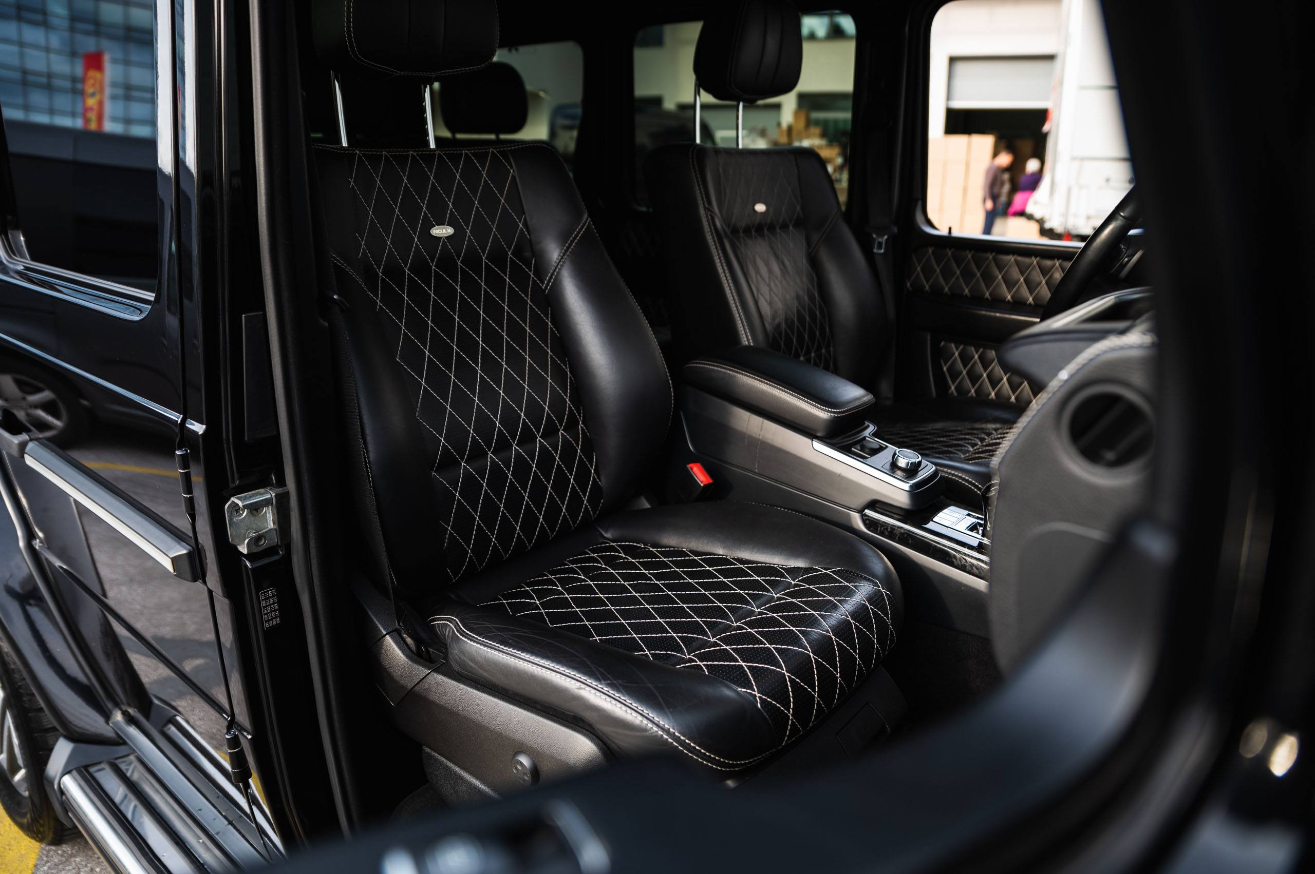 Mercedes-Benz-G350-AMG-18