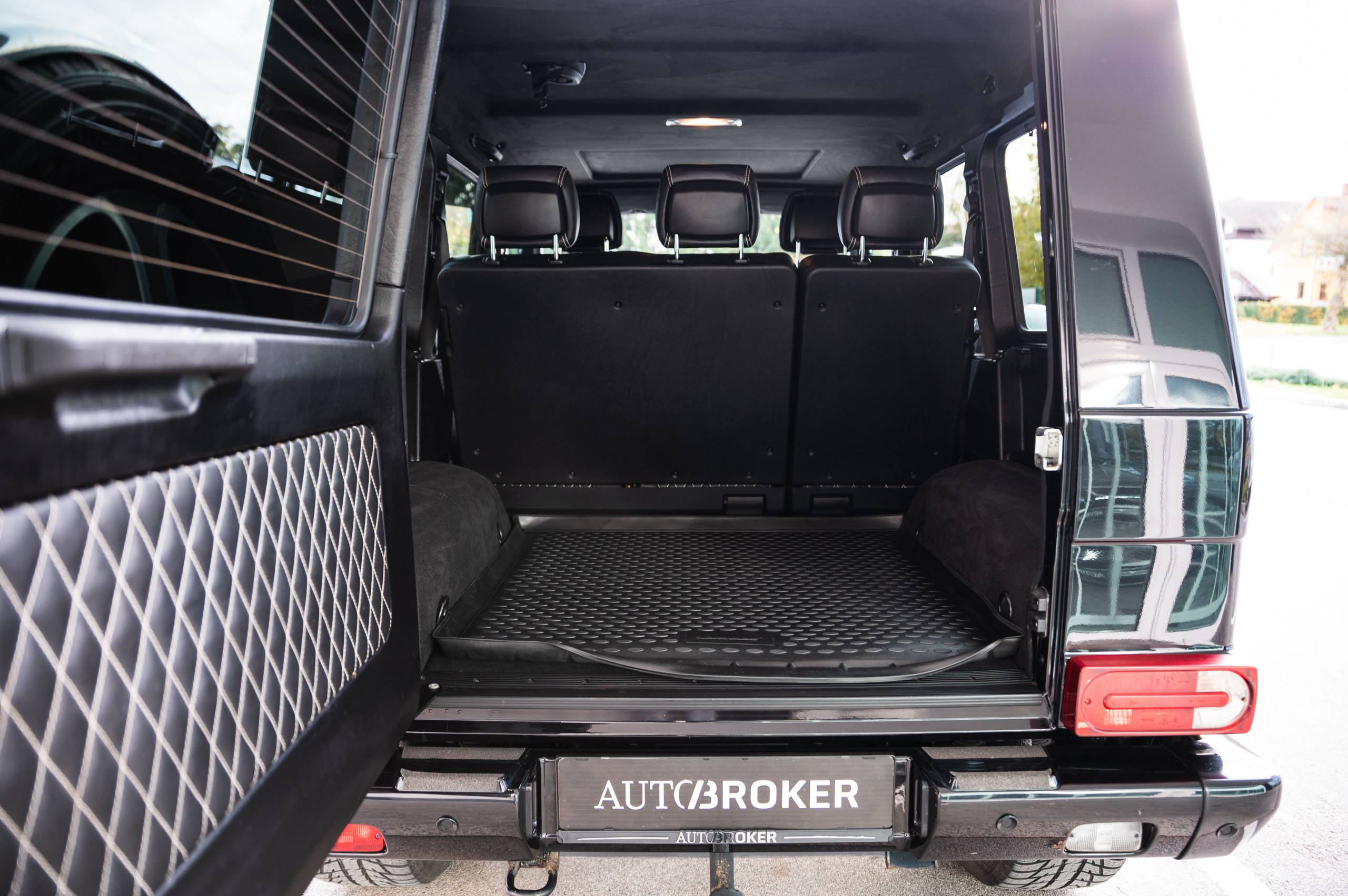 Mercedes-Benz-G350-AMG-23
