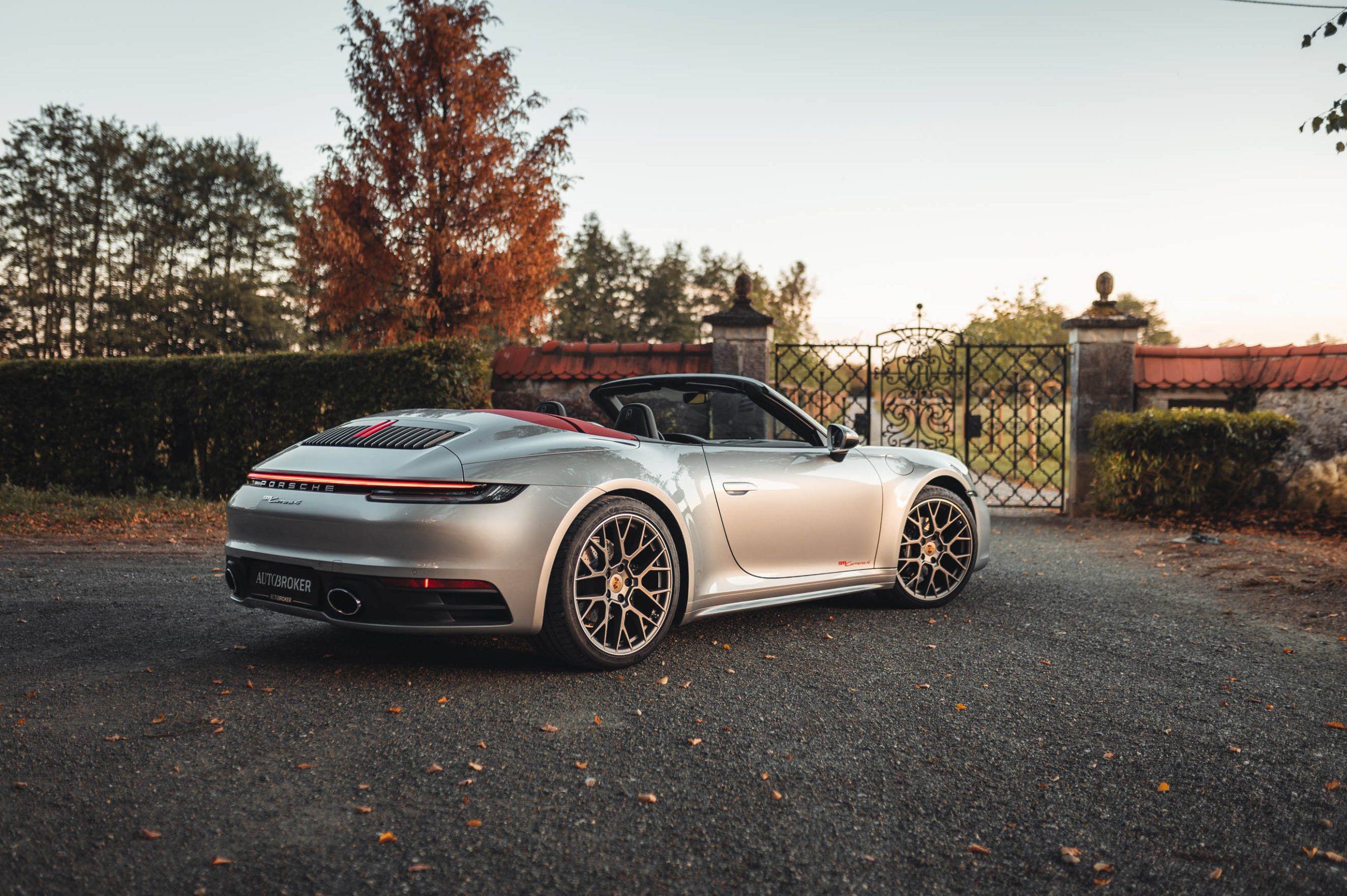 Porsce 911 4 Cabrio 992 Silver-3