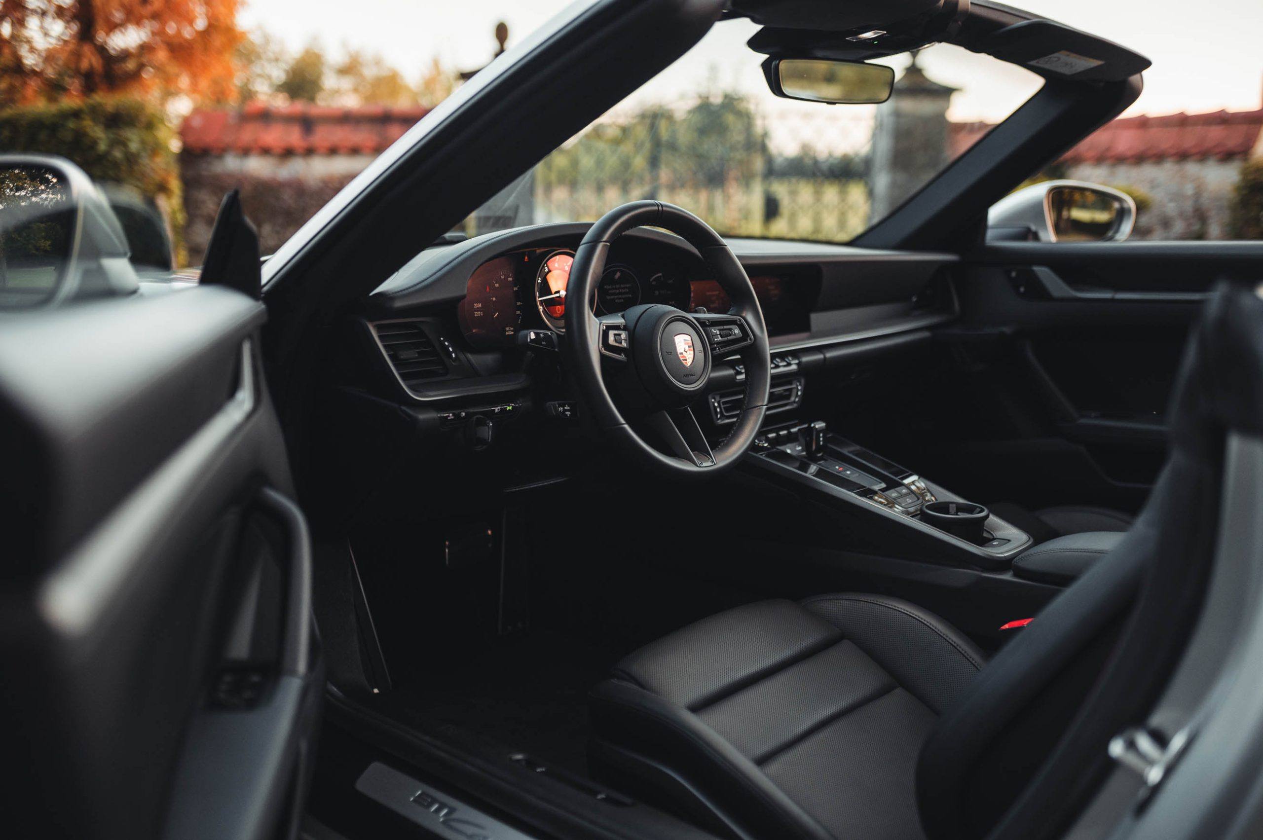 Porsce 911 4 Cabrio 992 Silver-6