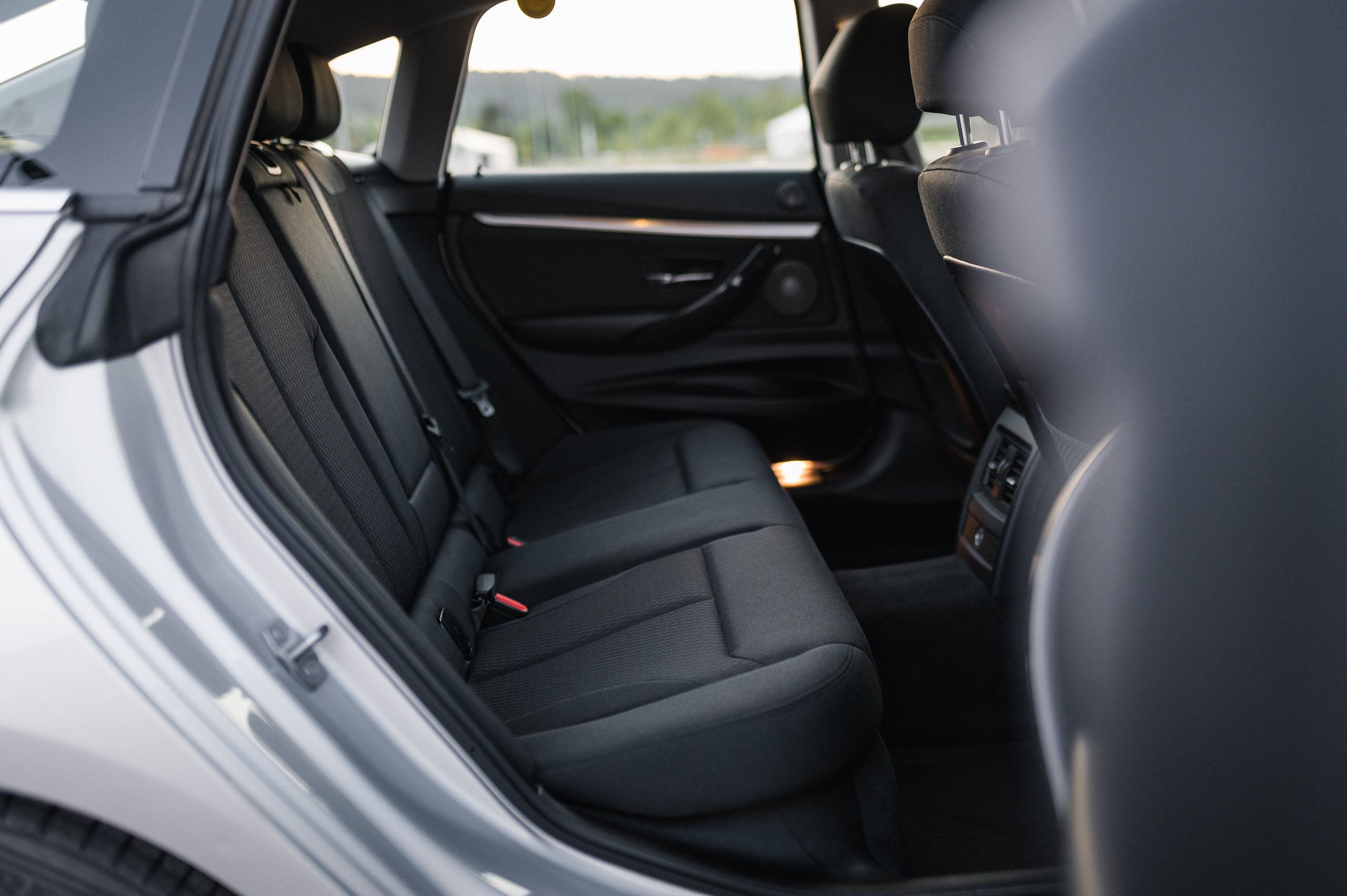 BMW-320d-xDrive-GT-23