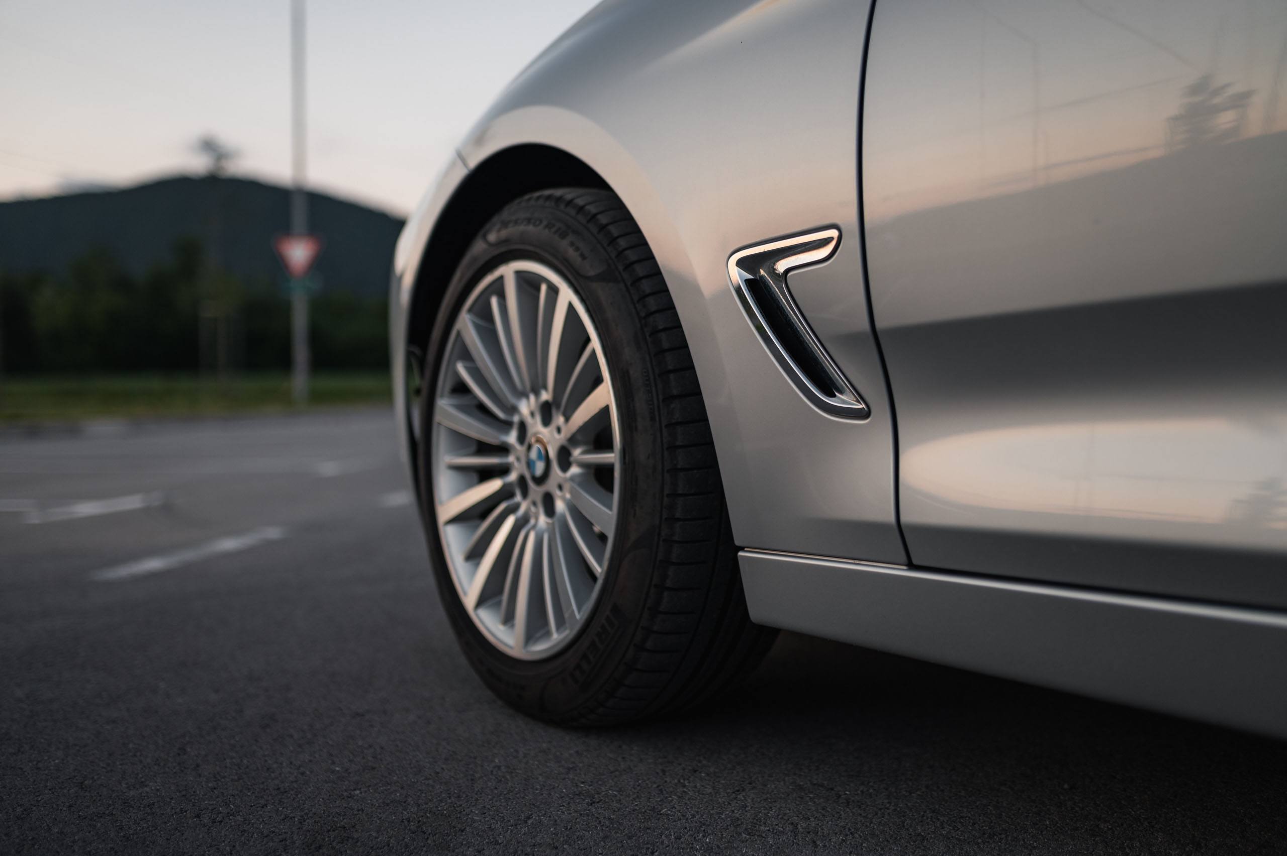 BMW-320d-xDrive-GT-7