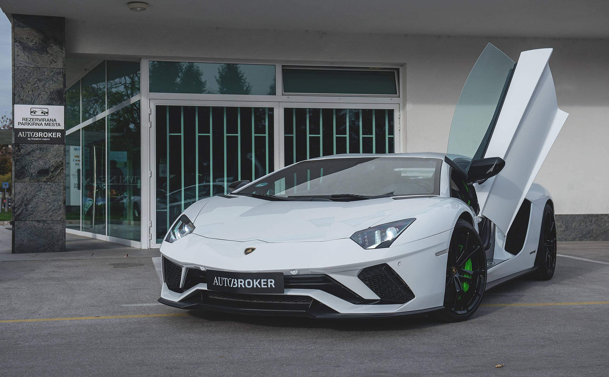 Lamborghini Aventador S-1