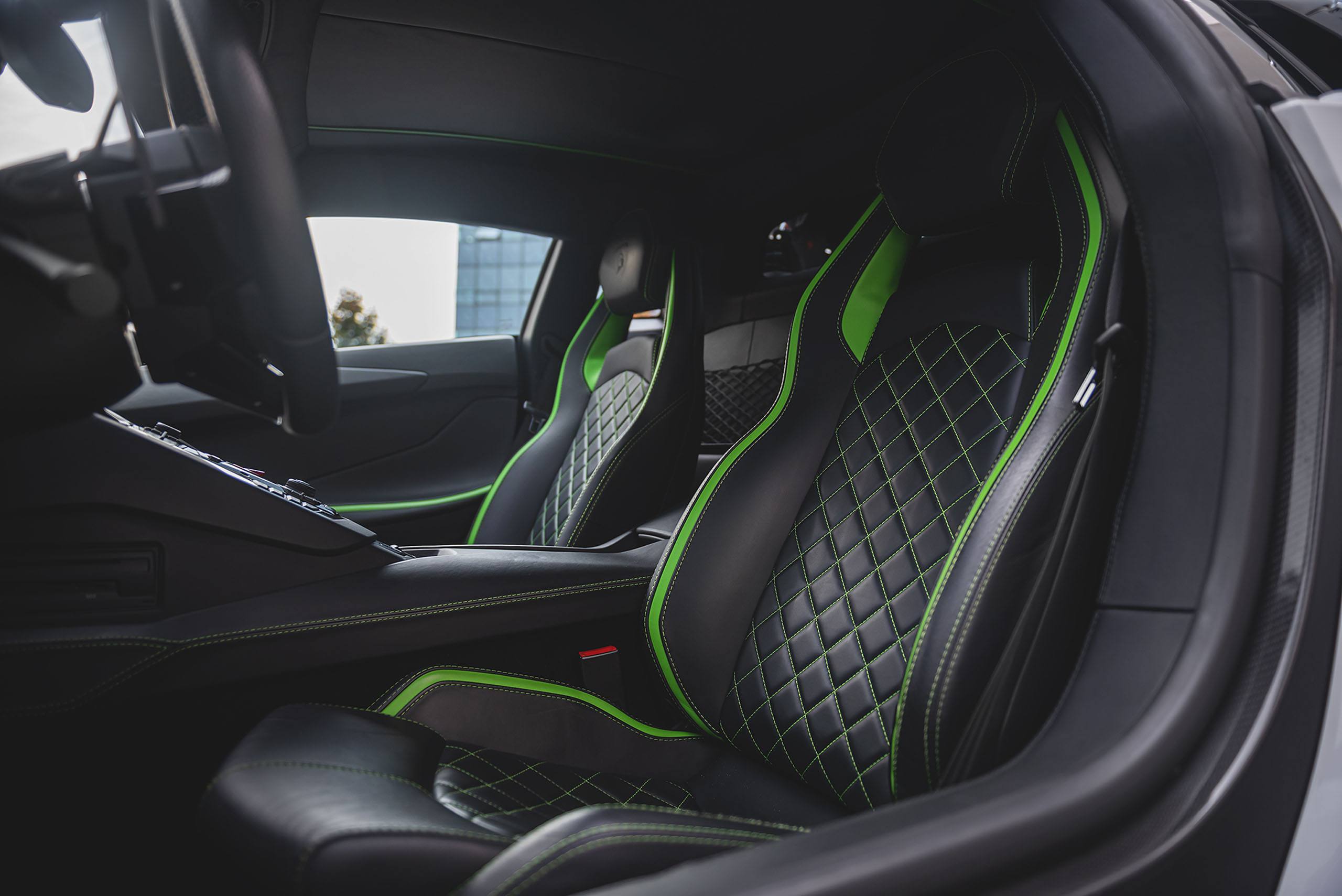 Lamborghini Aventador S-12