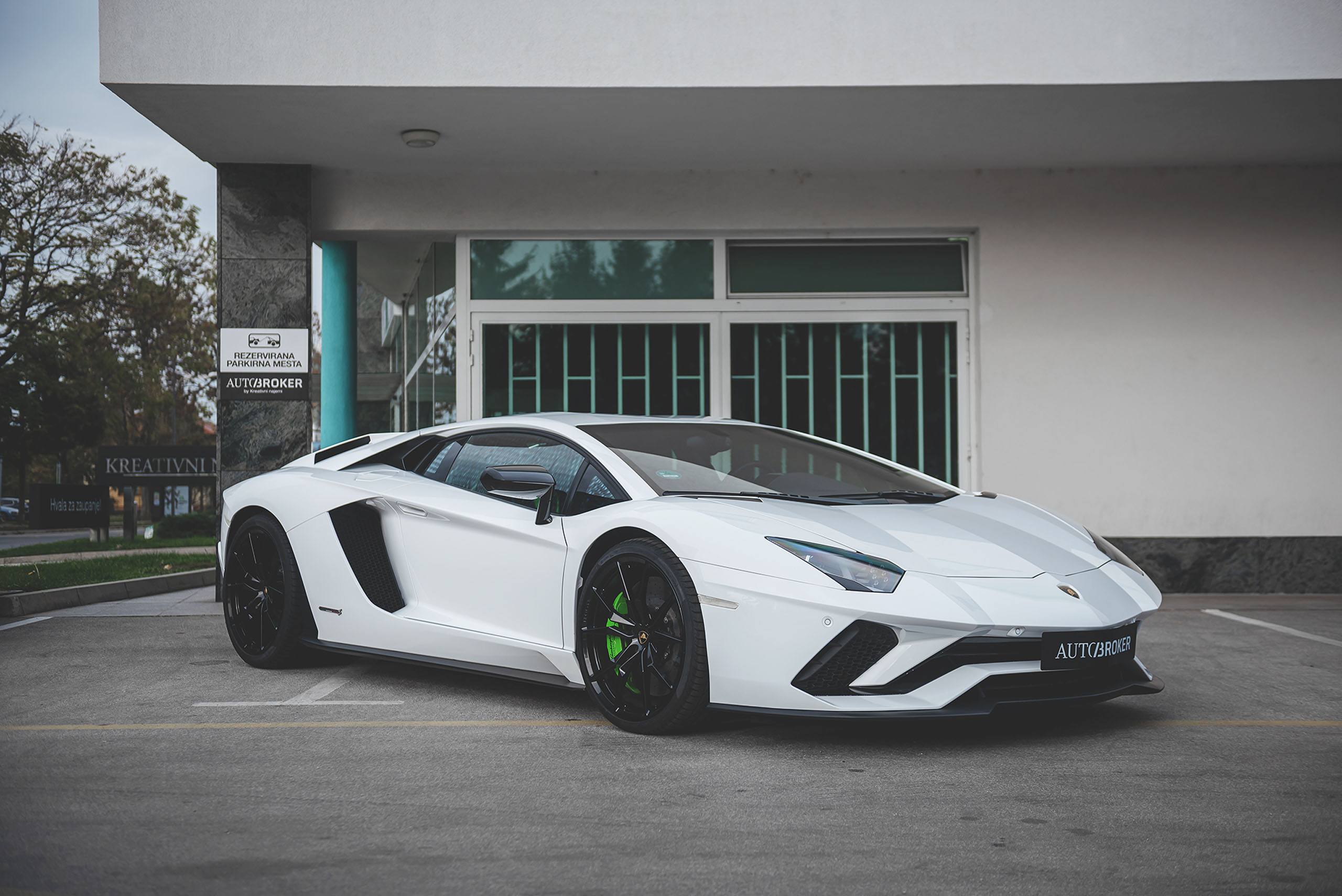 Lamborghini Aventador S-4