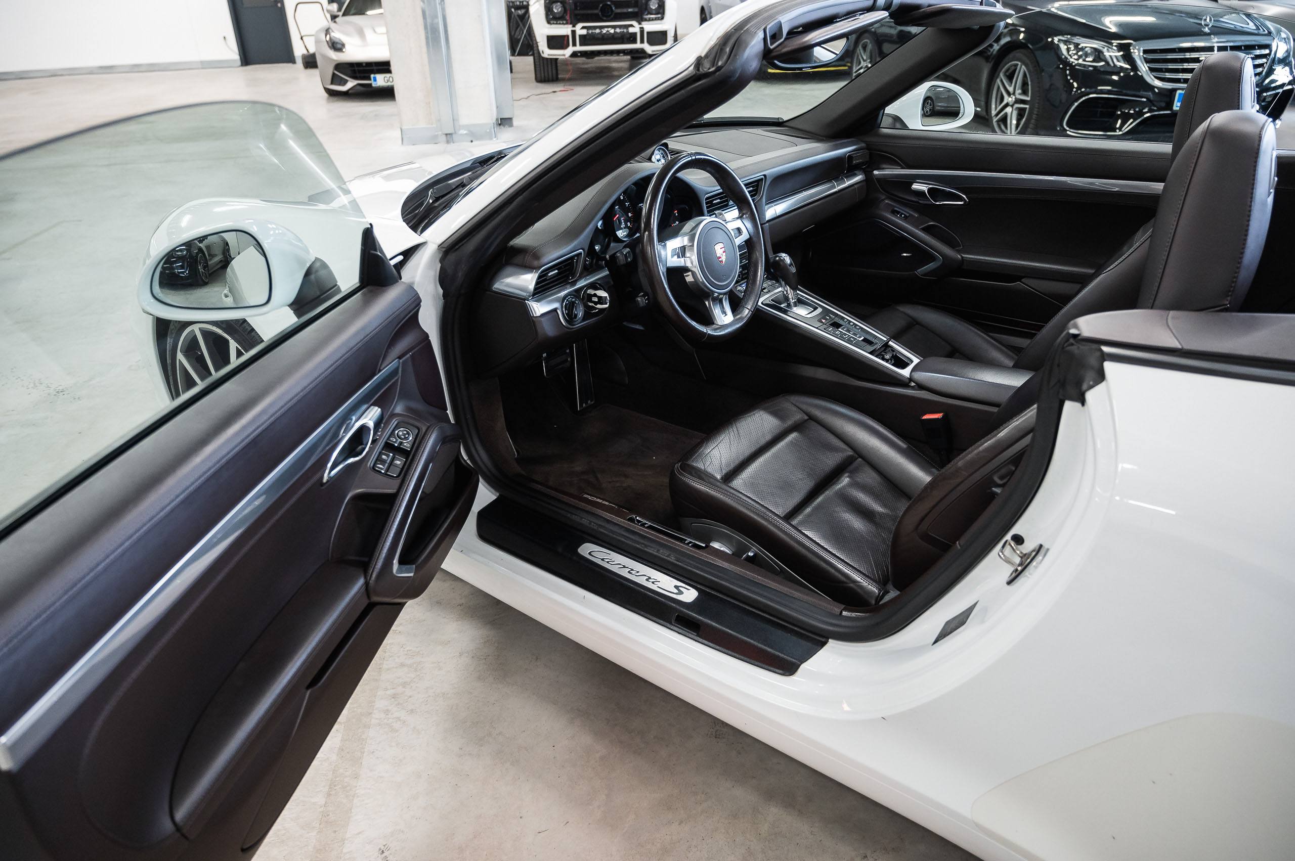 Porsche-Carrera-911-S-Cabrio-991-12