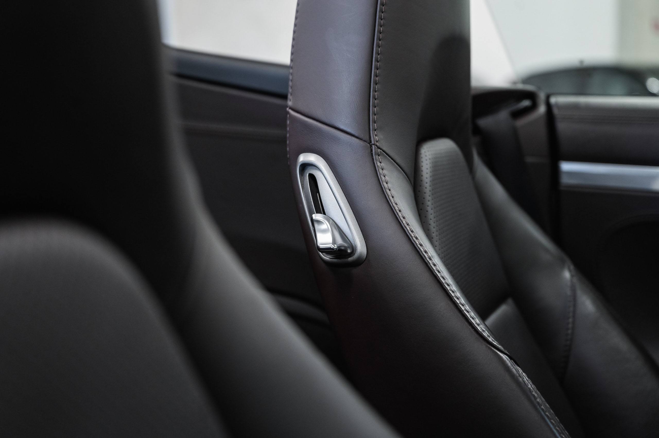 Porsche-Carrera-911-S-Cabrio-991-14