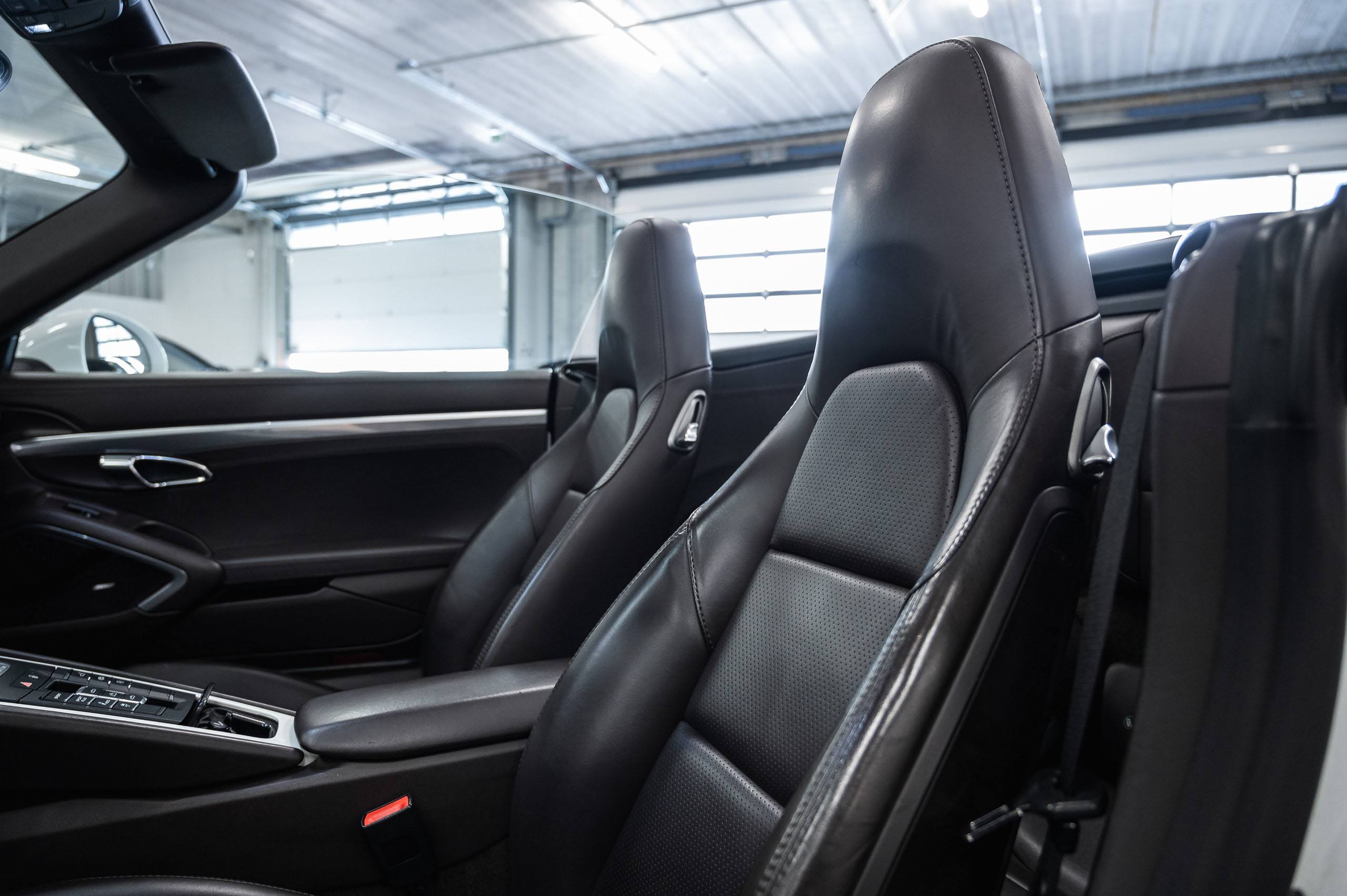 Porsche-Carrera-911-S-Cabrio-991-24