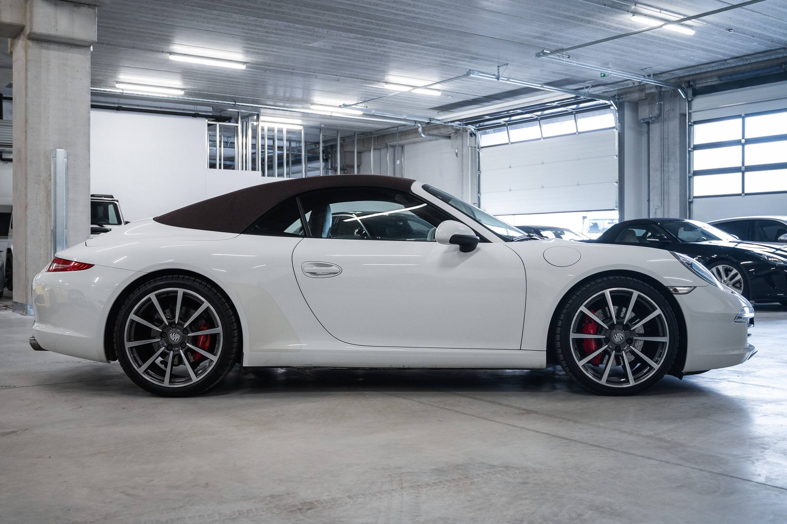 Porsche-Carrera-911-S-Cabrio-991-4