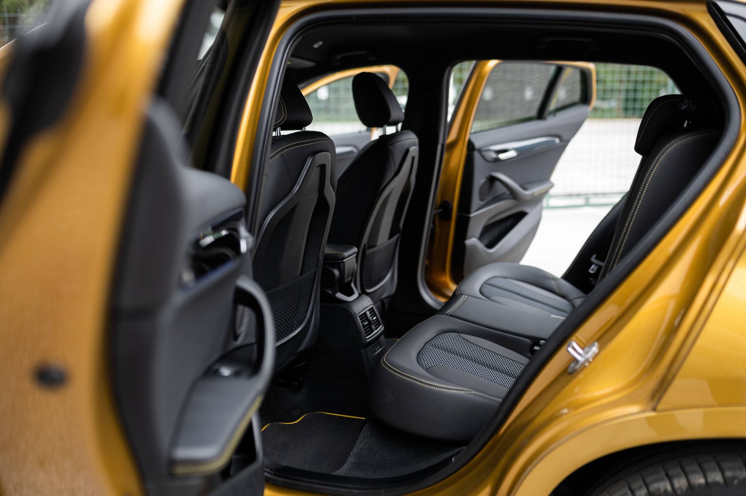 BMW-X2-19