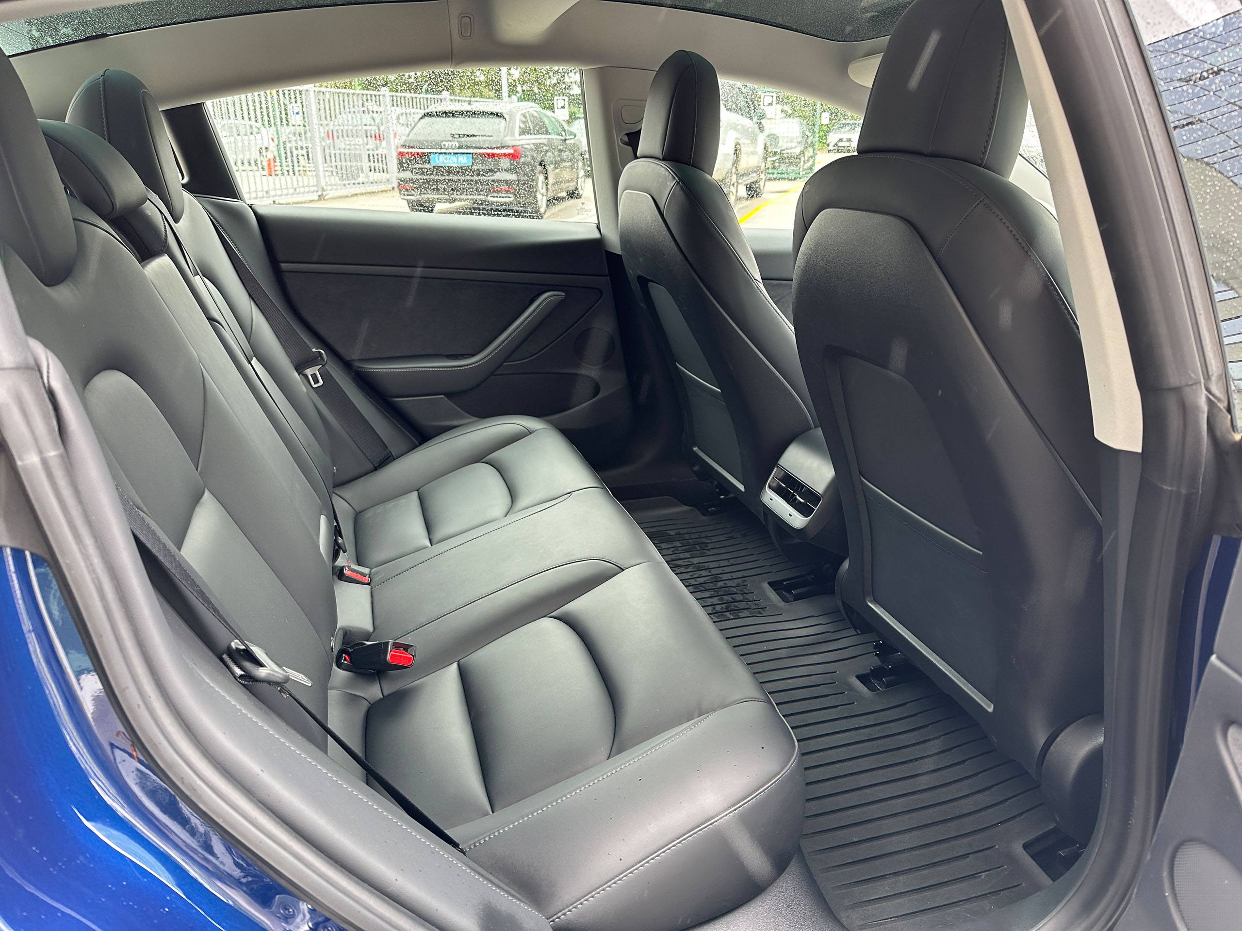 Tesla-Model-3-LR-14