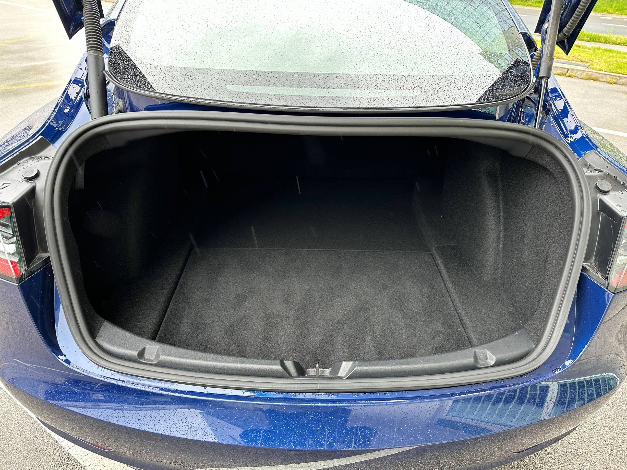 Tesla-Model-3-LR-15