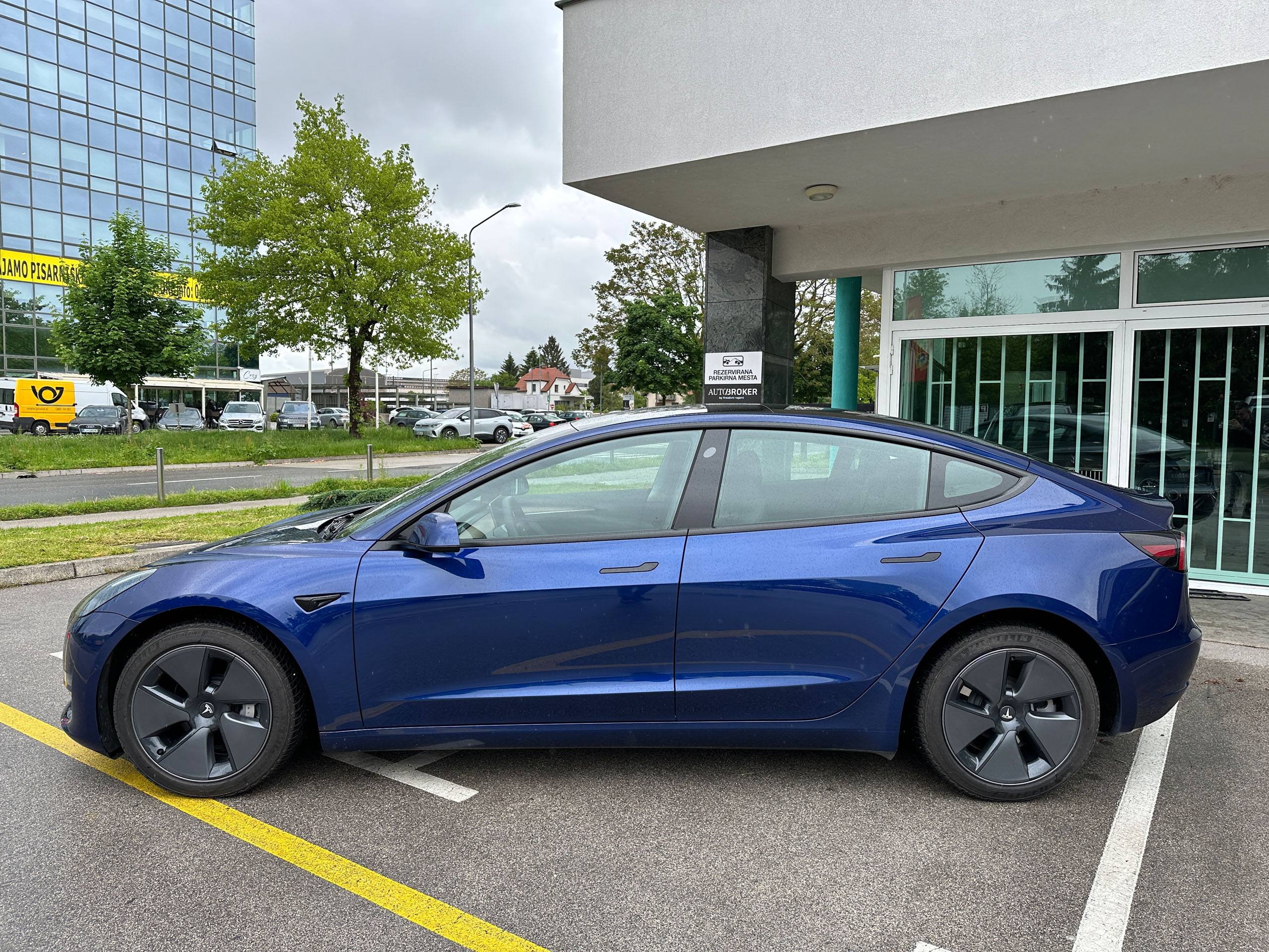 Tesla-Model-3-LR-8