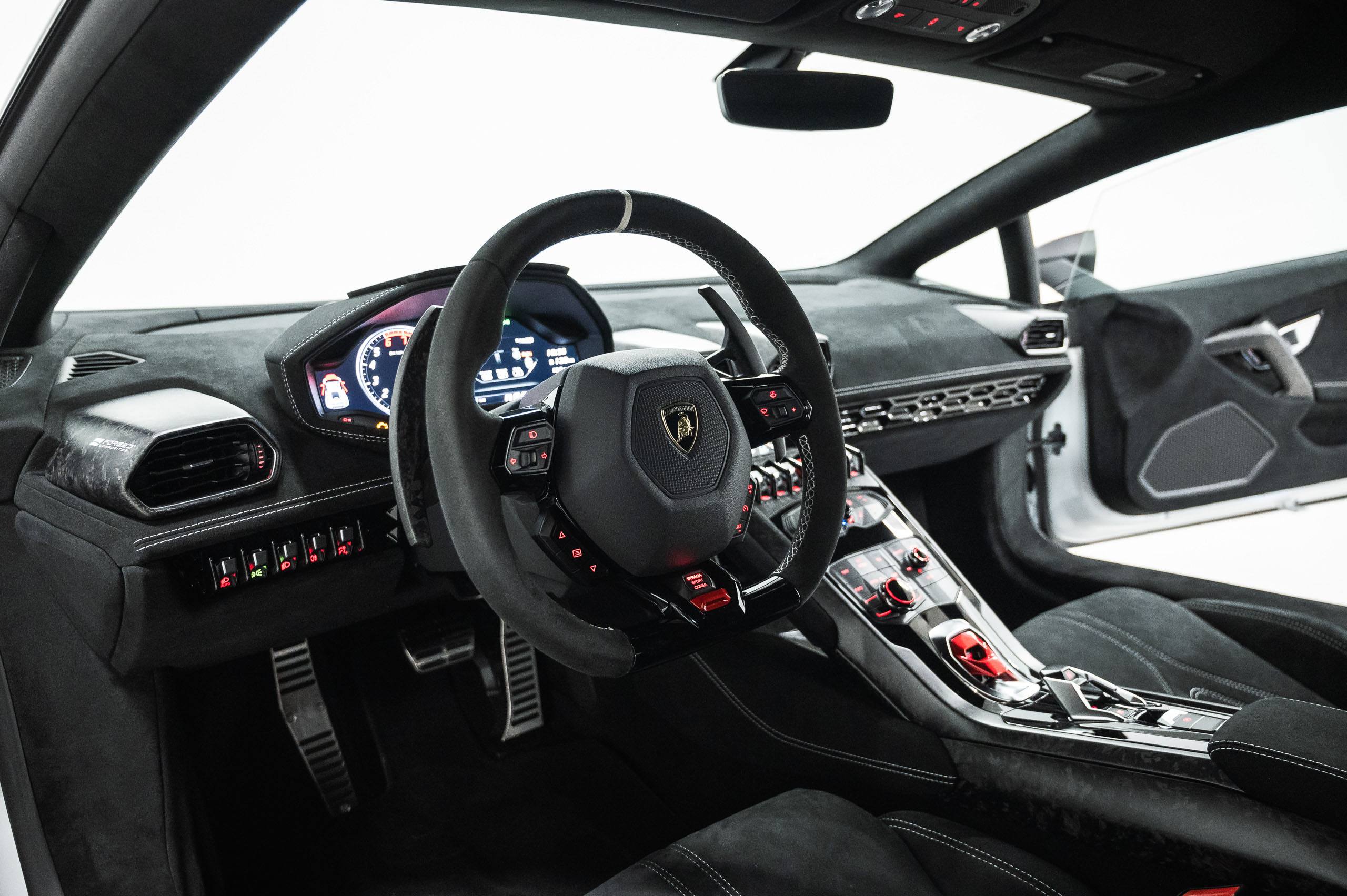 Lamborghini-H-Performante-White-35