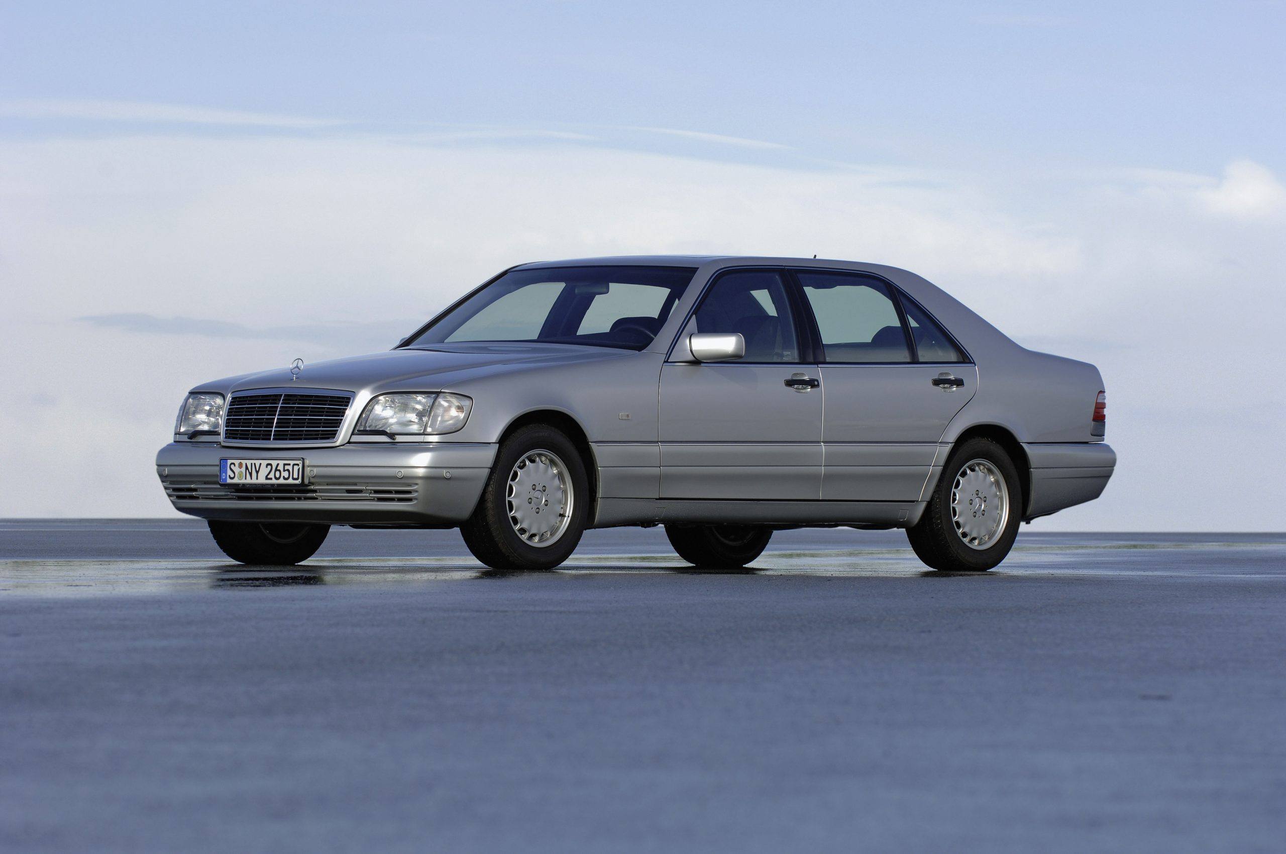 Mercedes-Benz W140