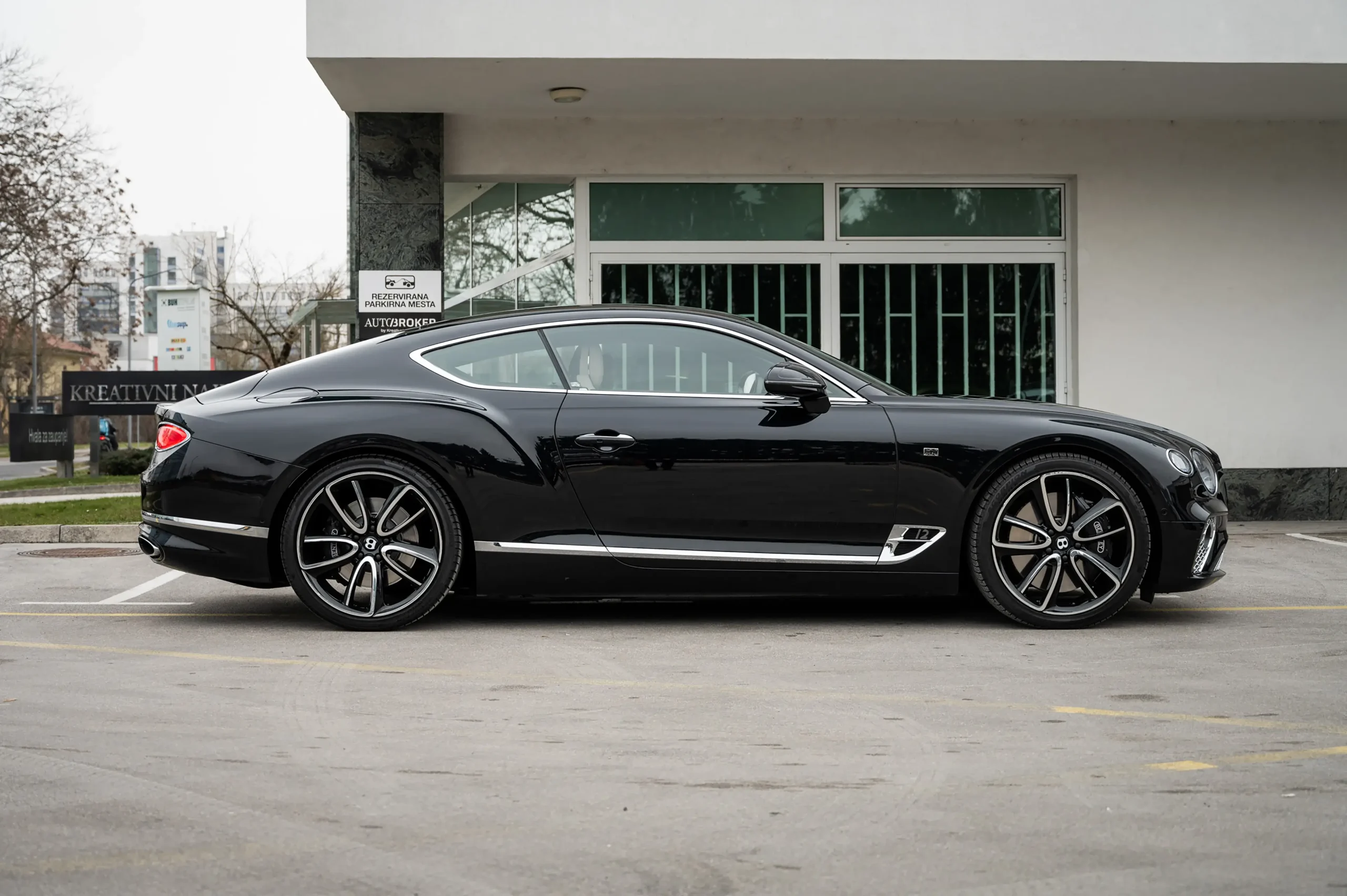 Bentley Continental GT Coupe W12 - 05