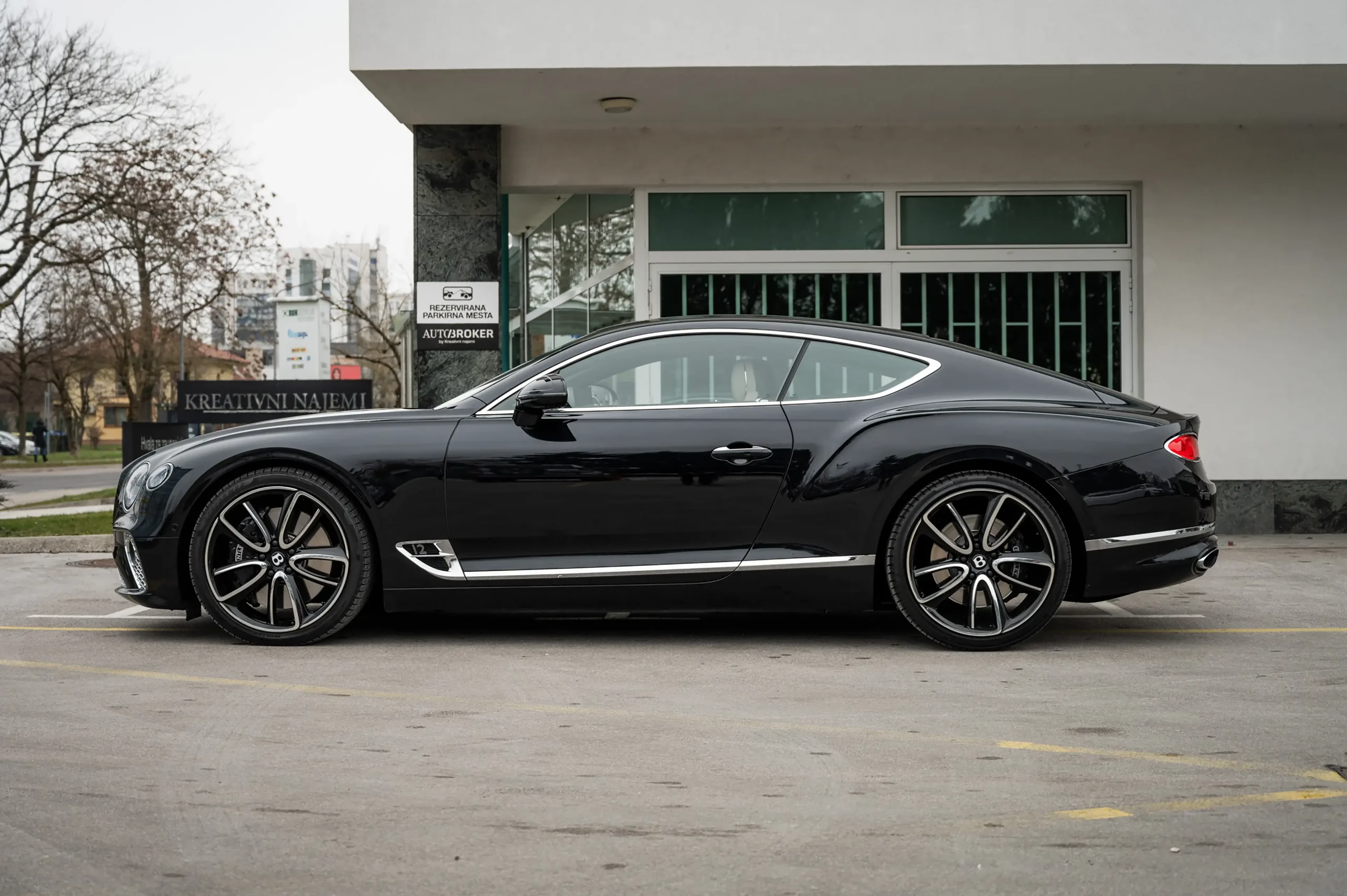 Bentley Continental GT Coupe W12 - 09