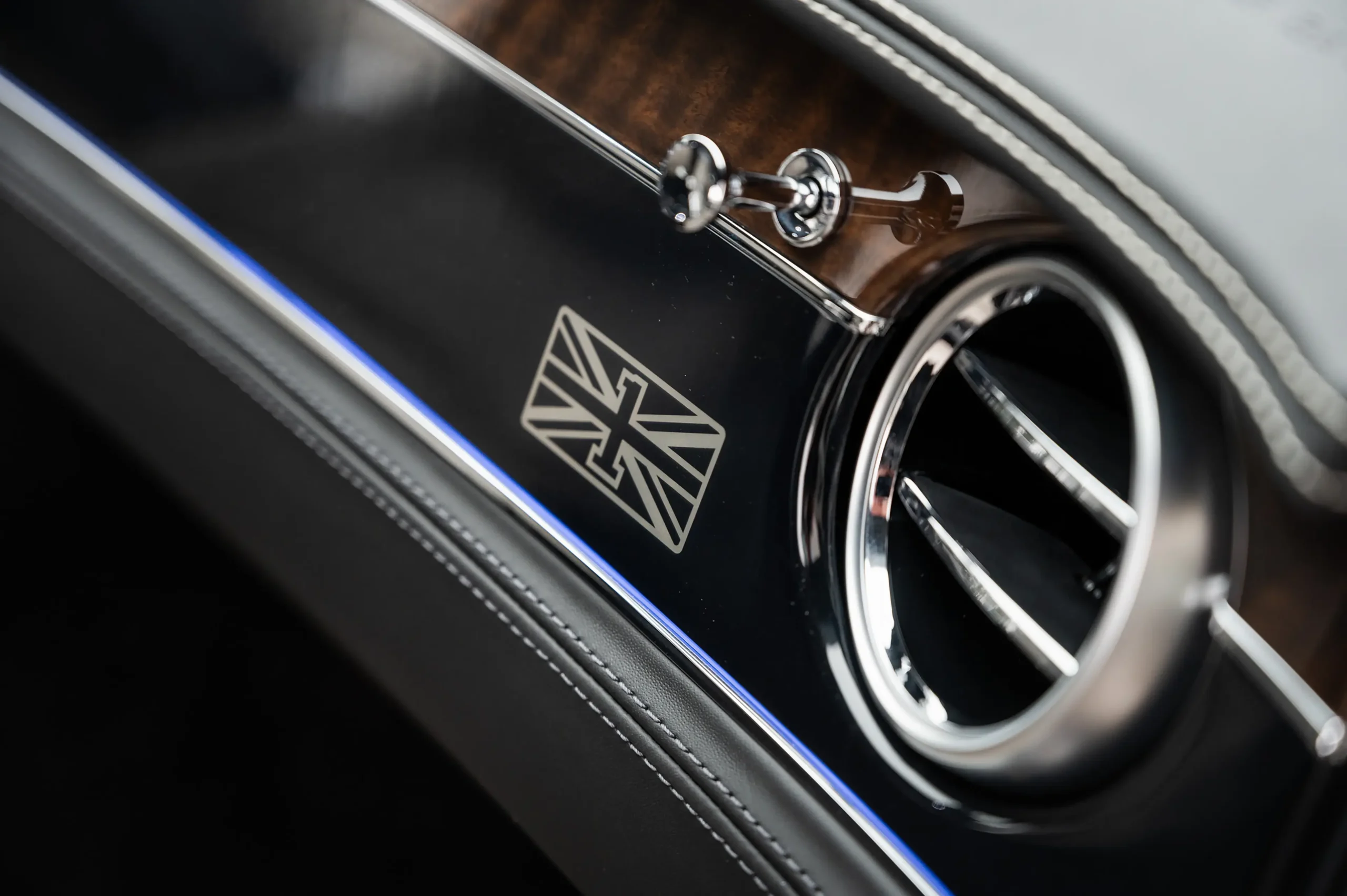 Bentley Continental GT Coupe W12 - 15