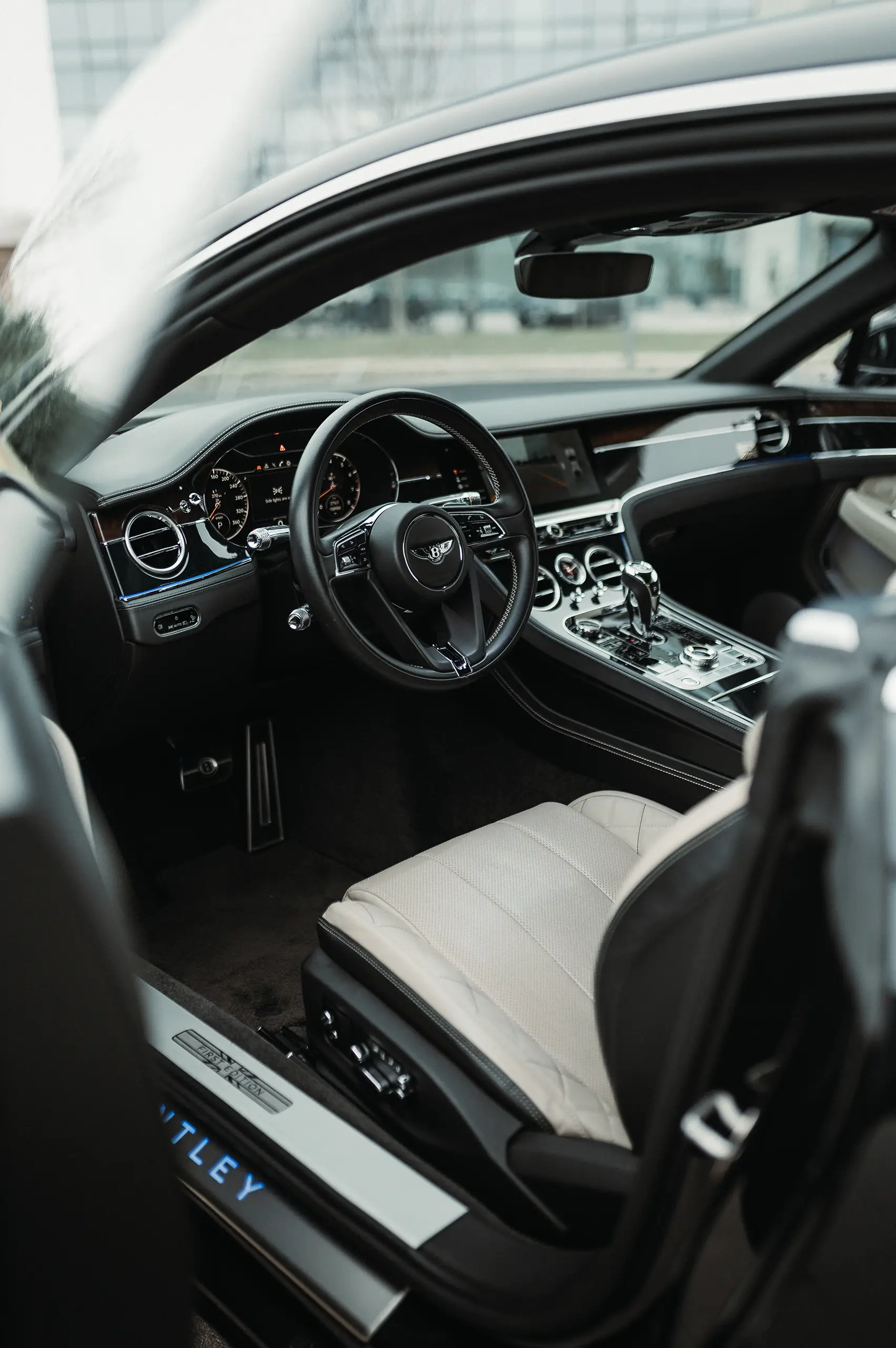 Bentley Continental GT Coupe W12 - 26