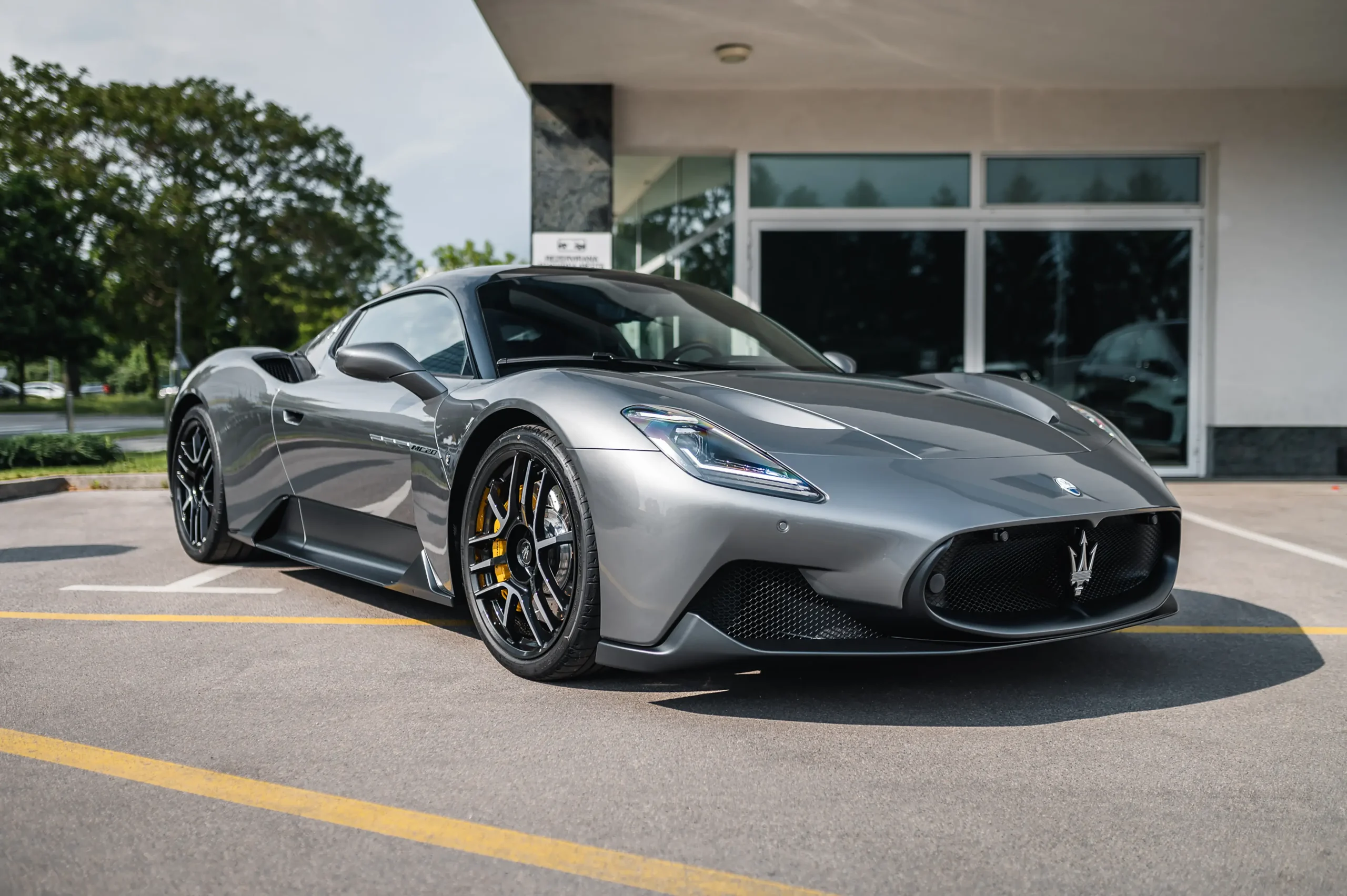 Maserati-MC20-05