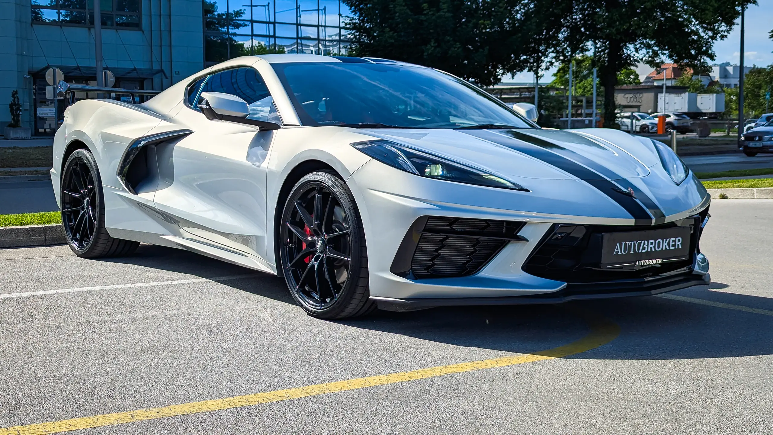 Chevrolet-Corvette-C8-Stingray-05