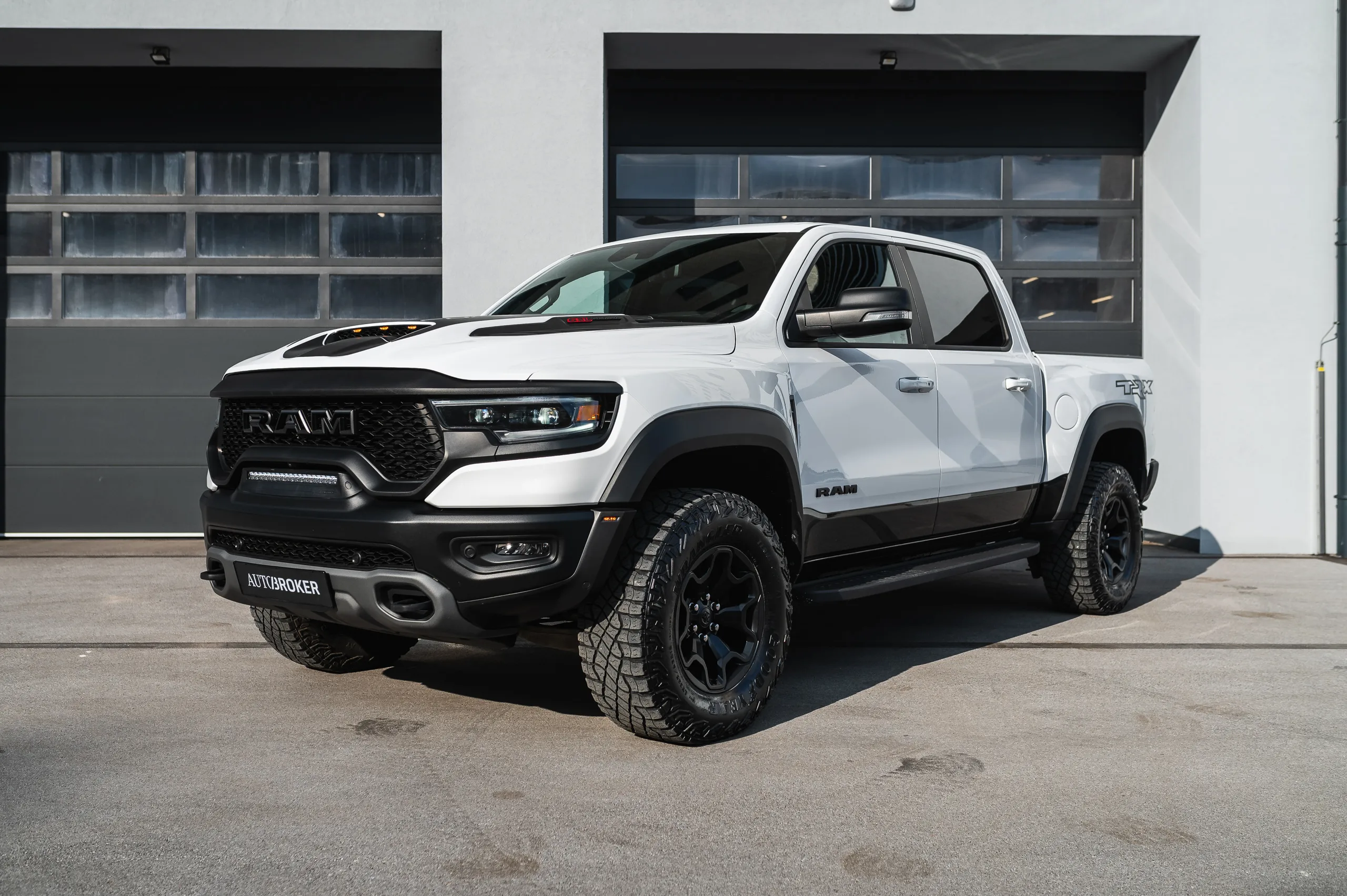 Dodge-RAM-1500-TRX-01