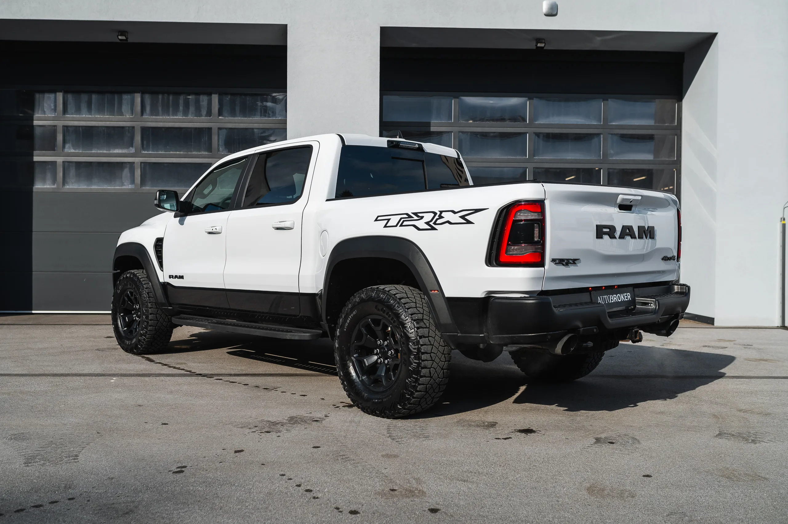 Dodge-RAM-1500-TRX-09