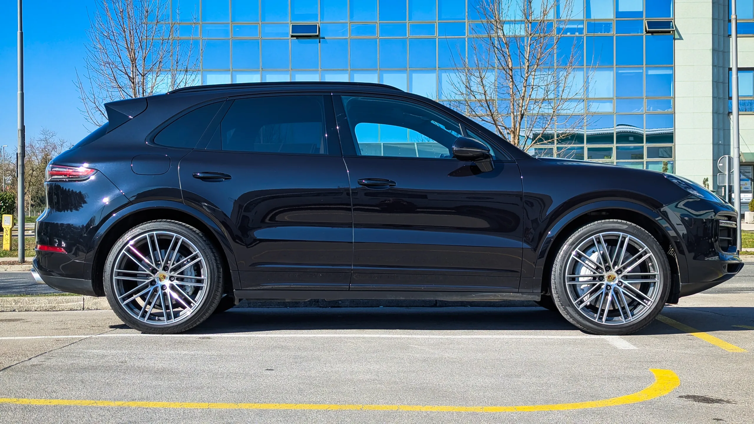 Porsche-Cayenne-Turbo-04