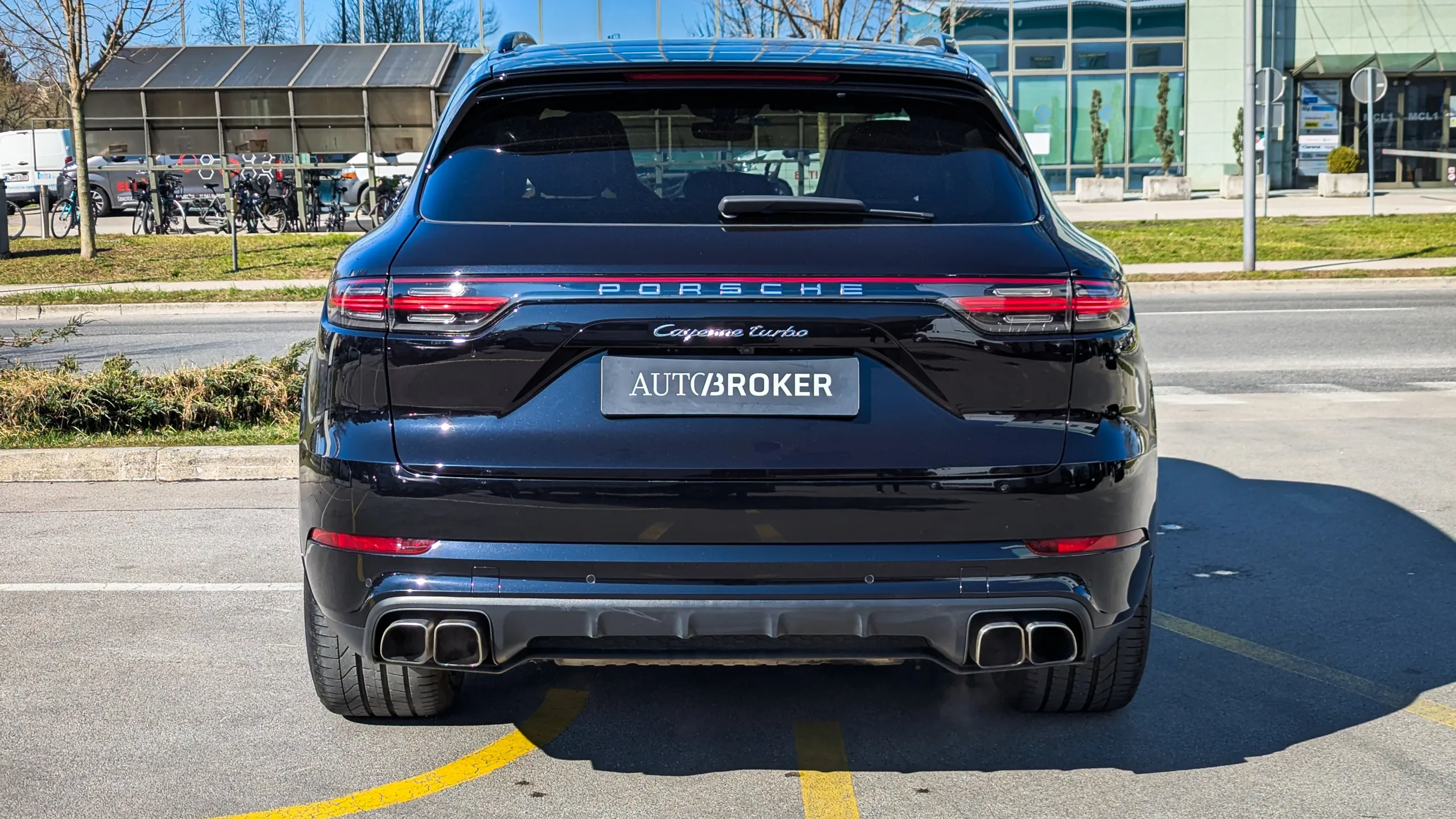 Porsche-Cayenne-Turbo-06